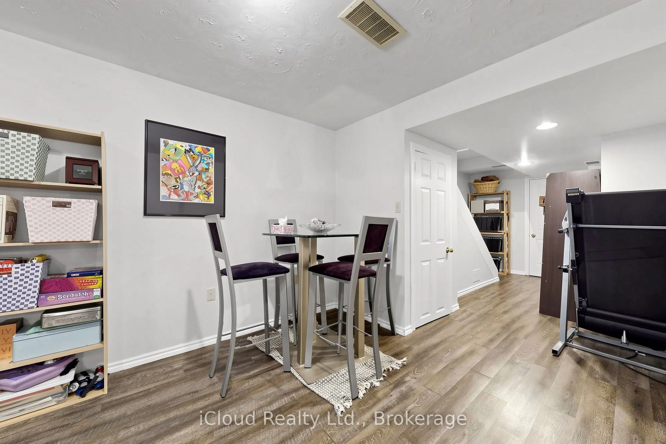 1 Royalwood Court #16