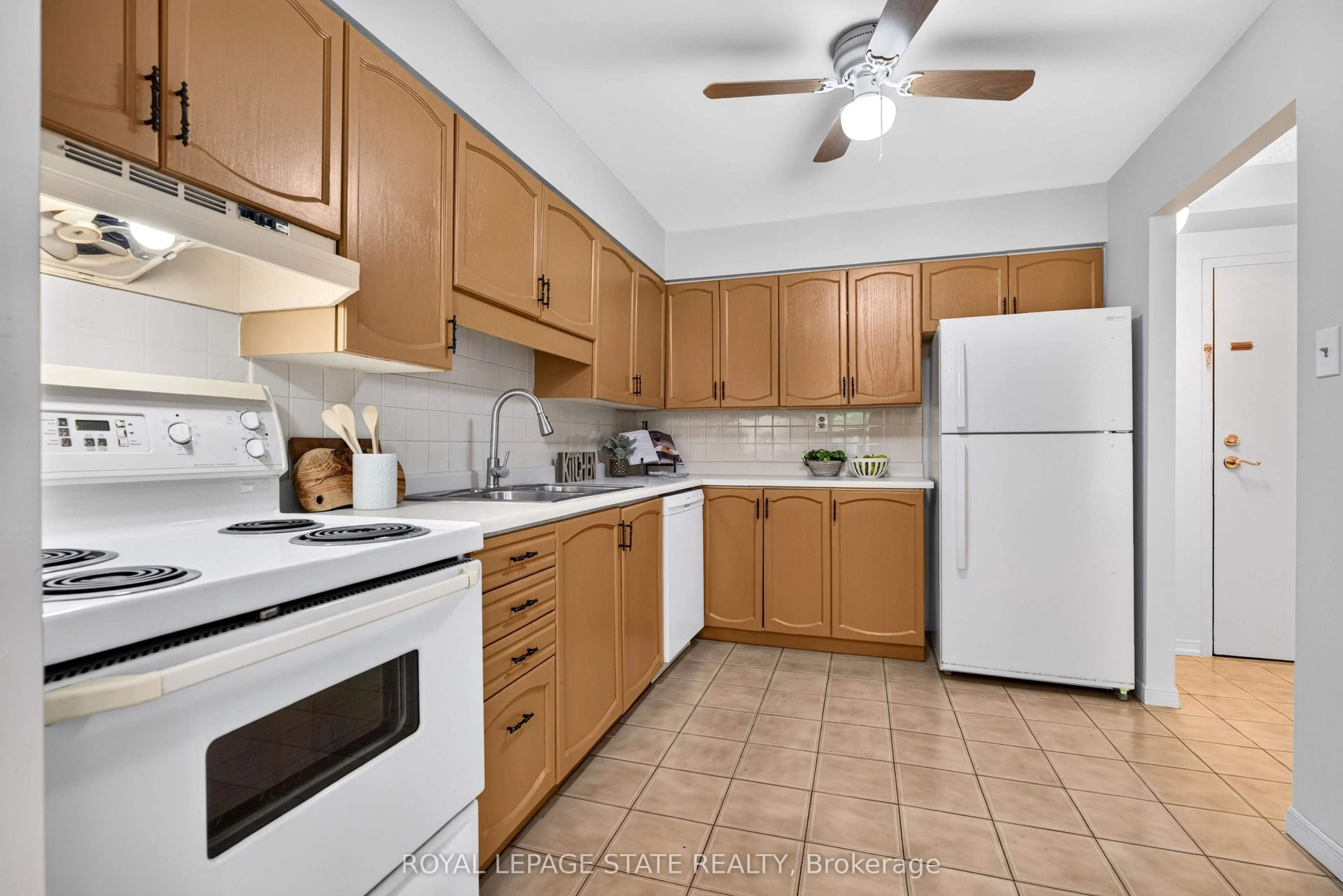 966 Queenston Road #203