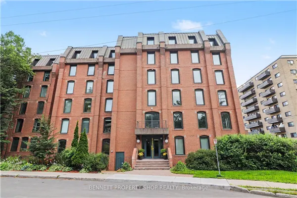 100 Rideau Terrace #3B