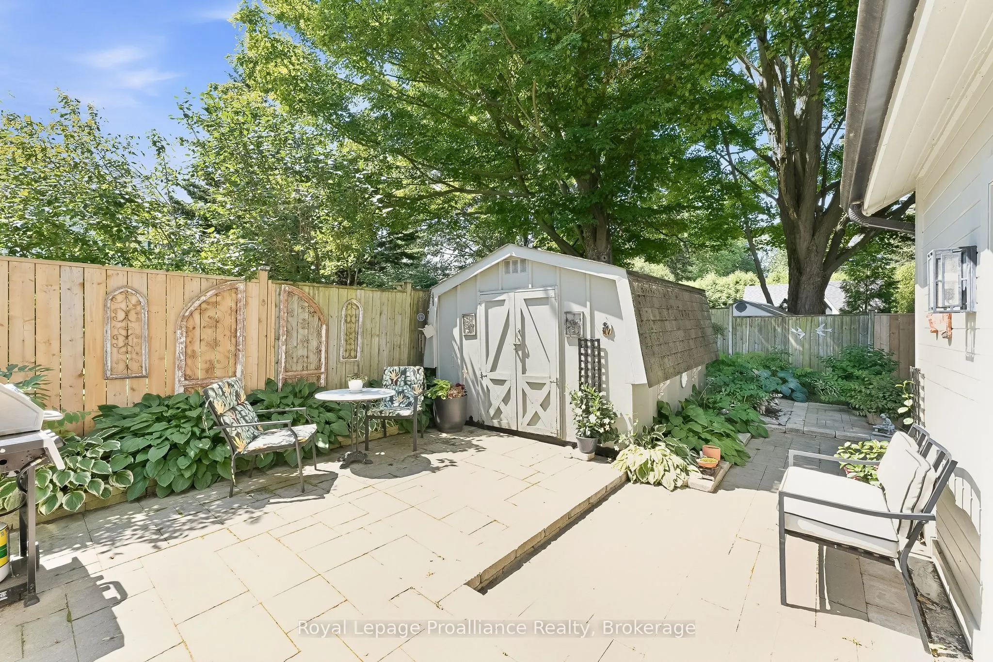 52 Bramley Street S