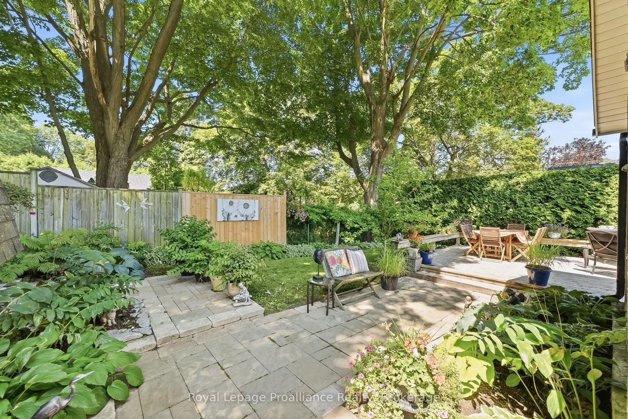 52 Bramley Street S