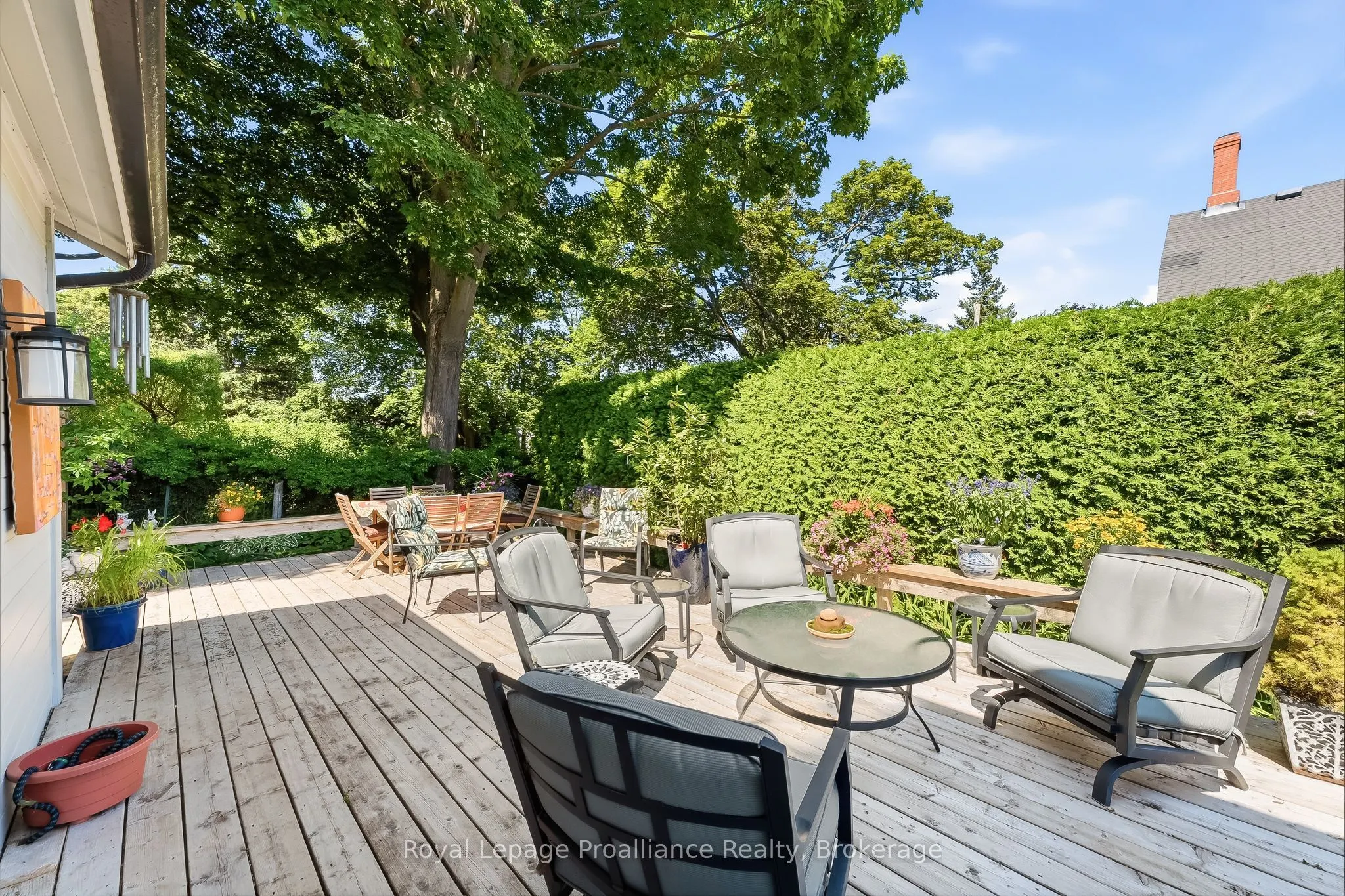 52 Bramley Street S