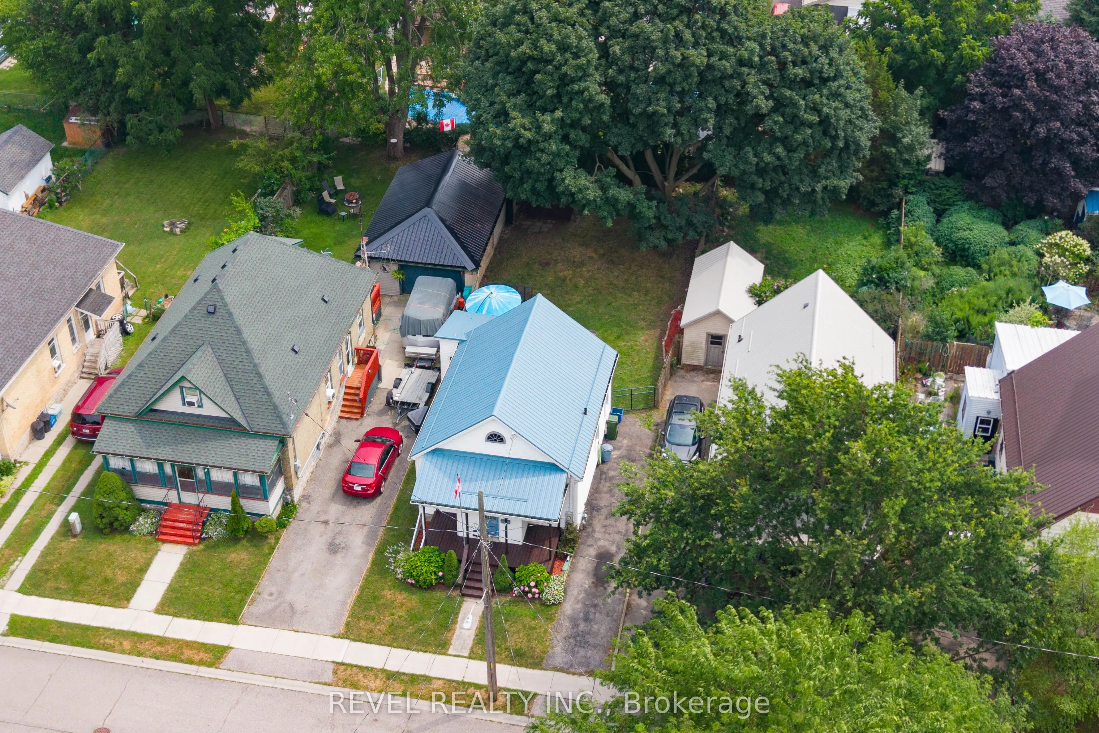 7 Maple Street