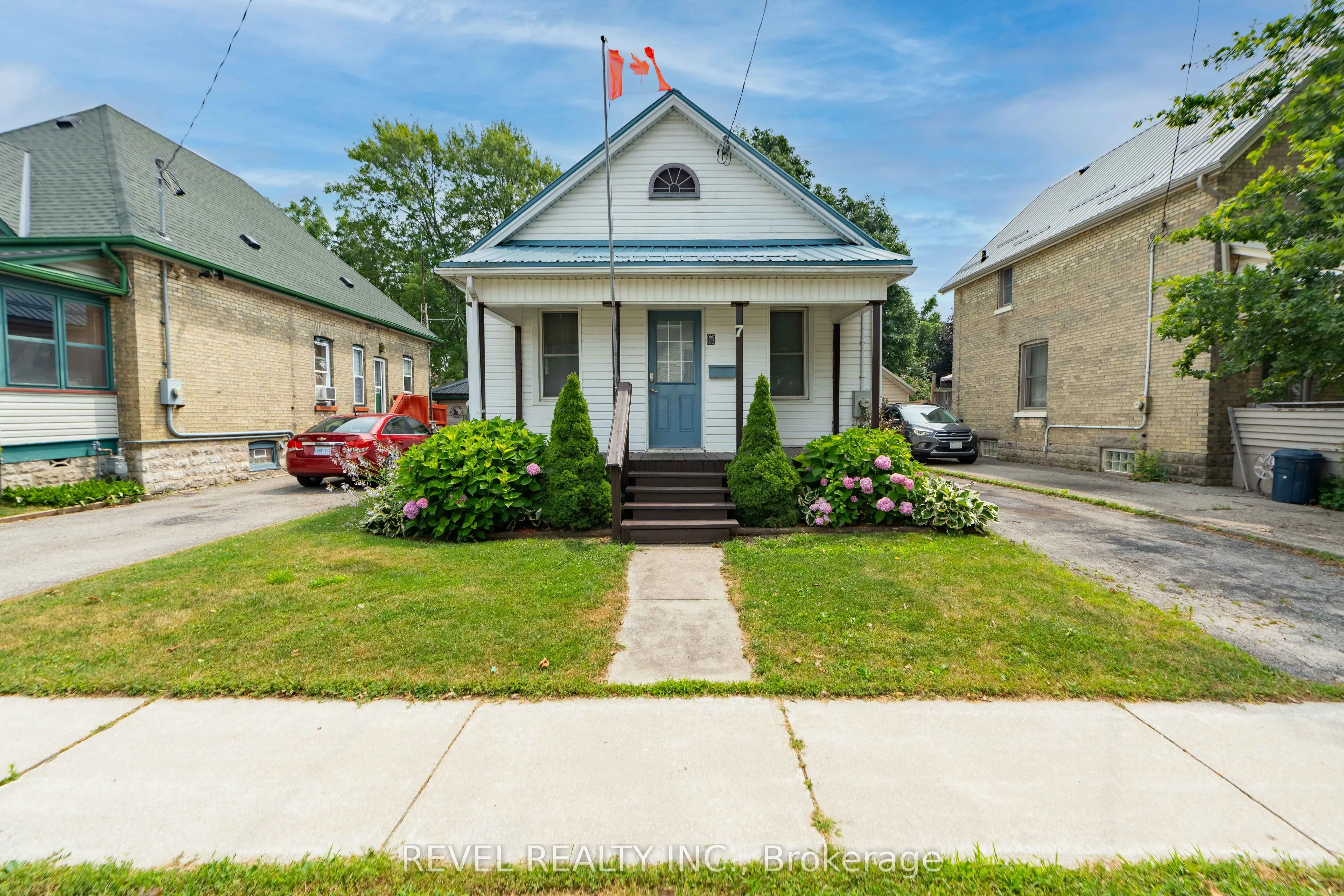 7 Maple Street