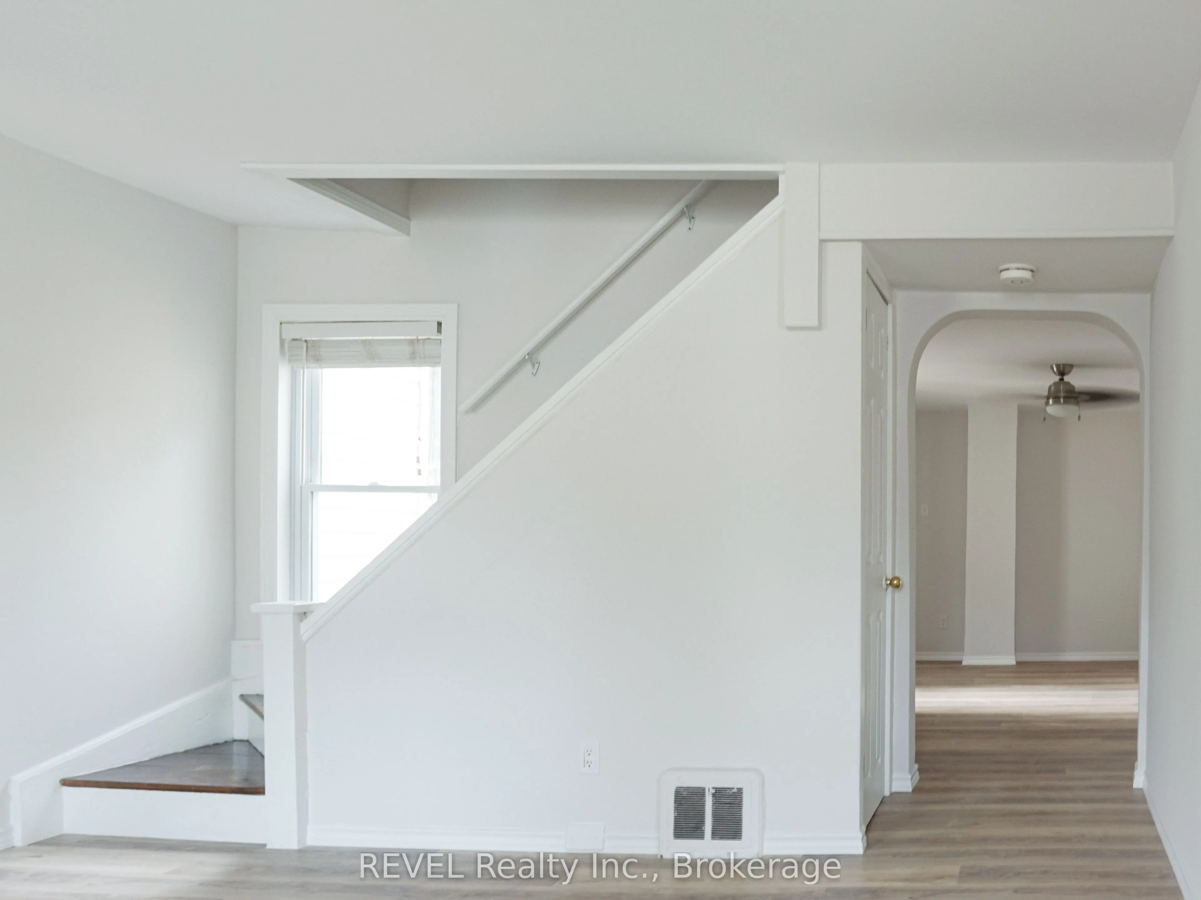 389 Glendale Avenue