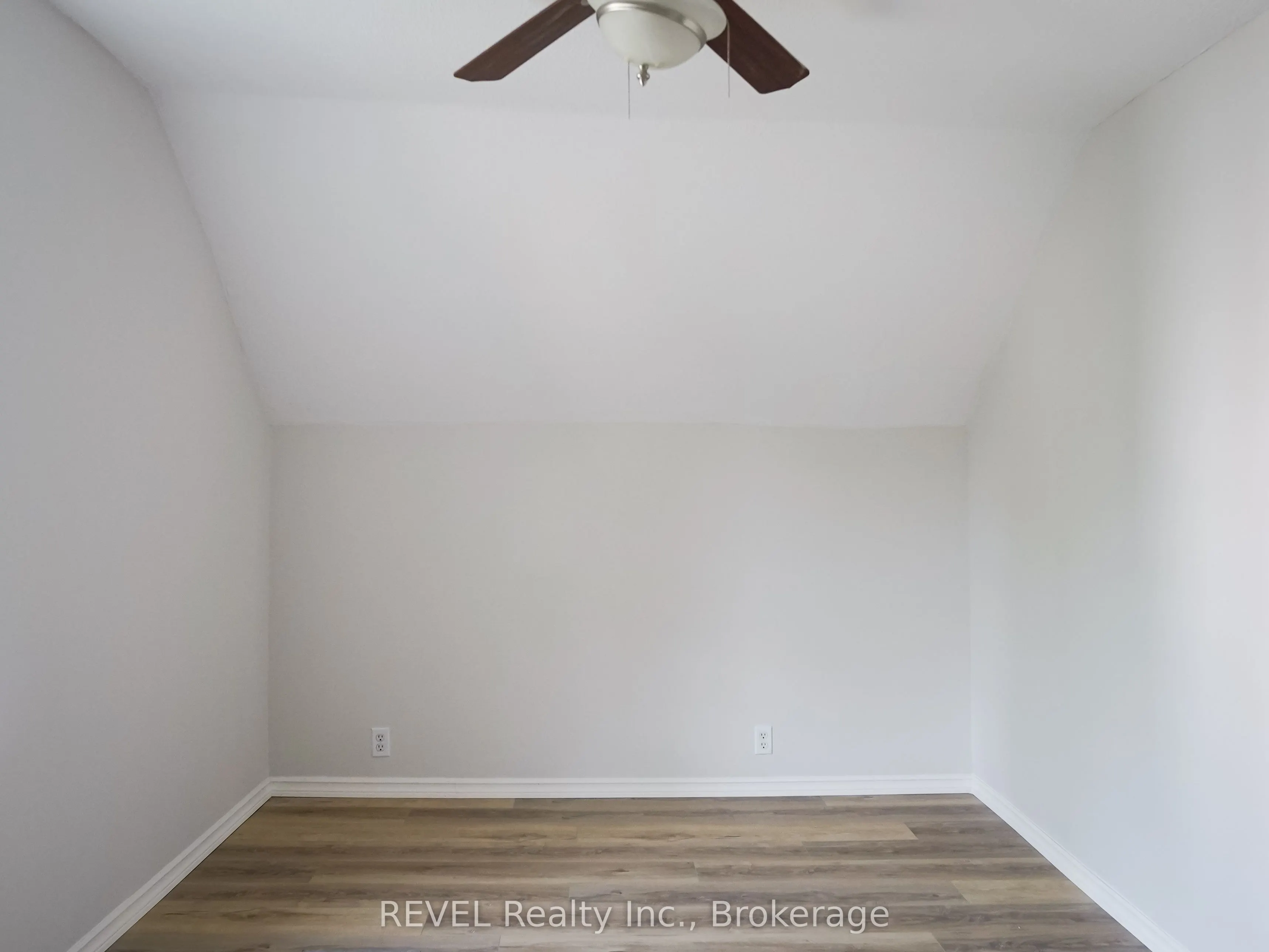 389 Glendale Avenue