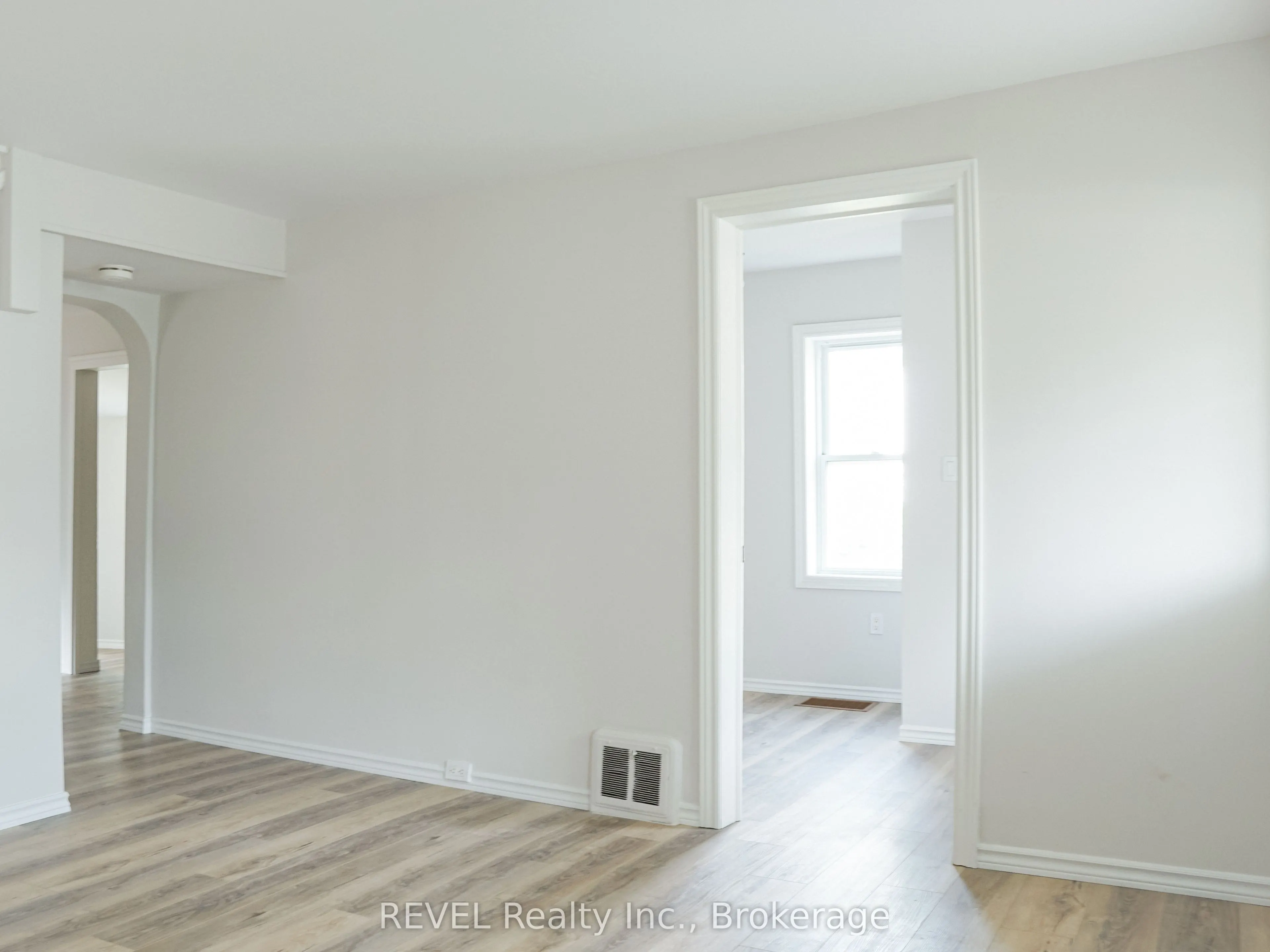 389 Glendale Avenue