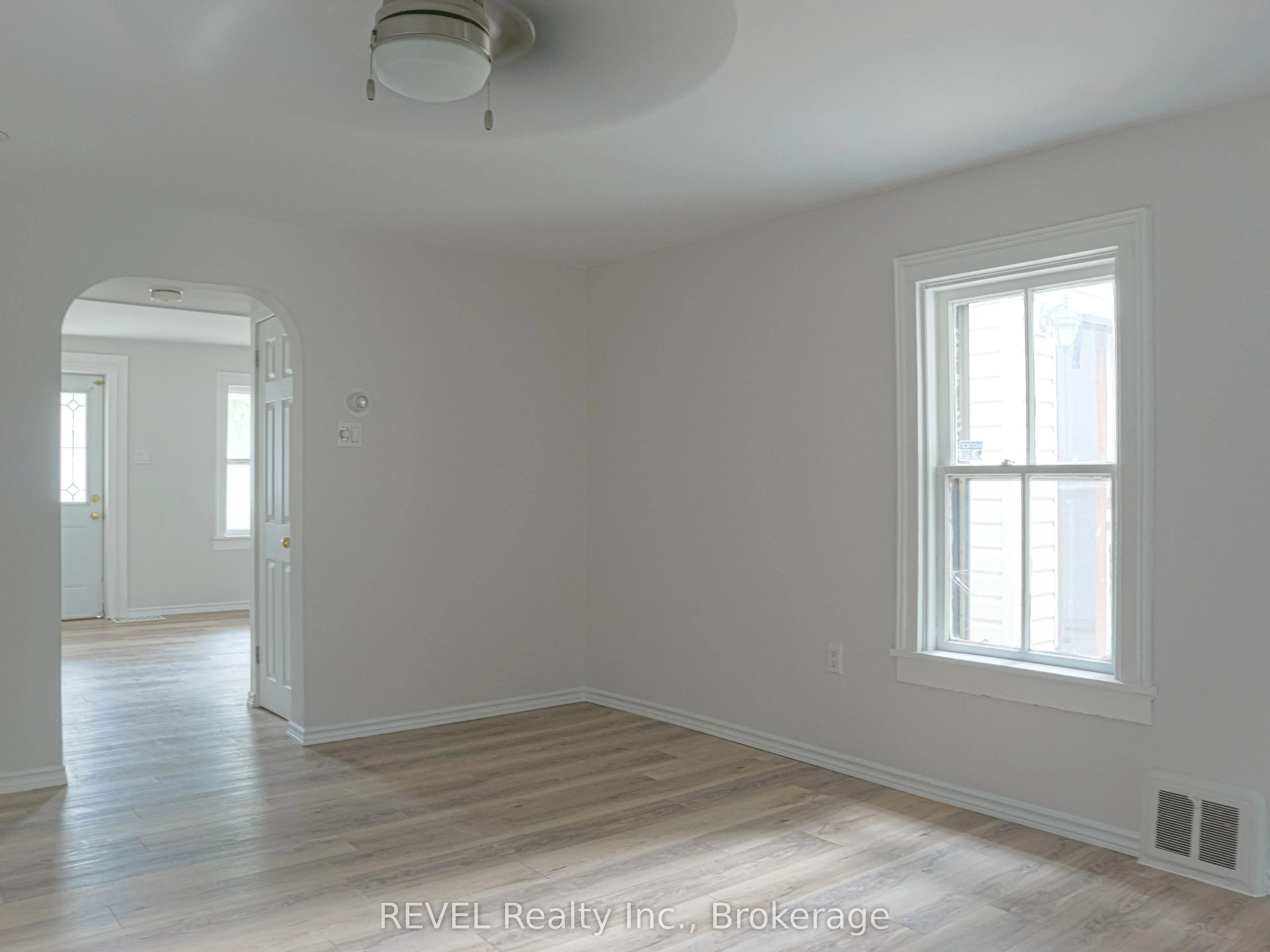 389 Glendale Avenue