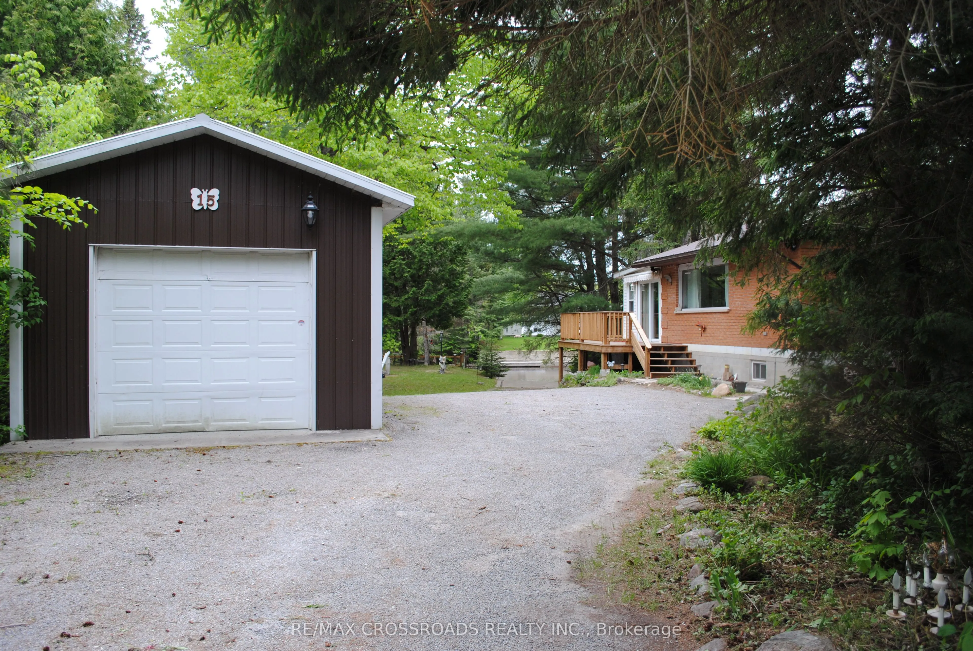 15 Brook Road