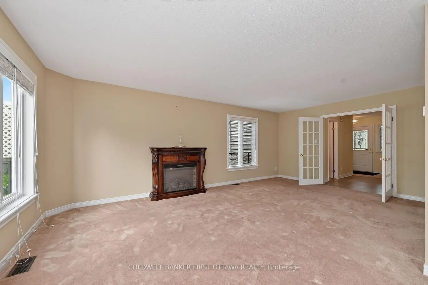 30 Rideaucrest Drive