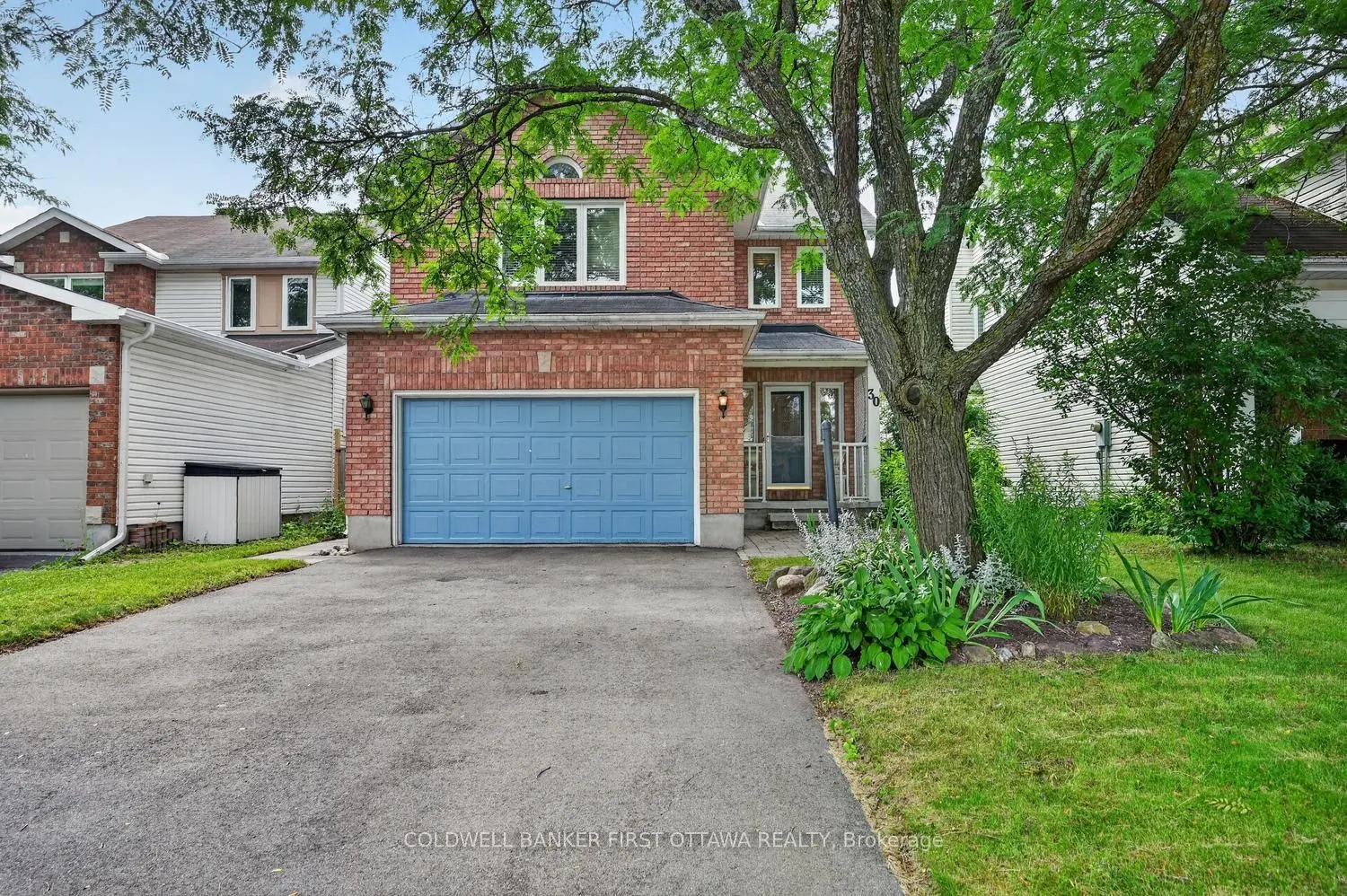 30 Rideaucrest Drive