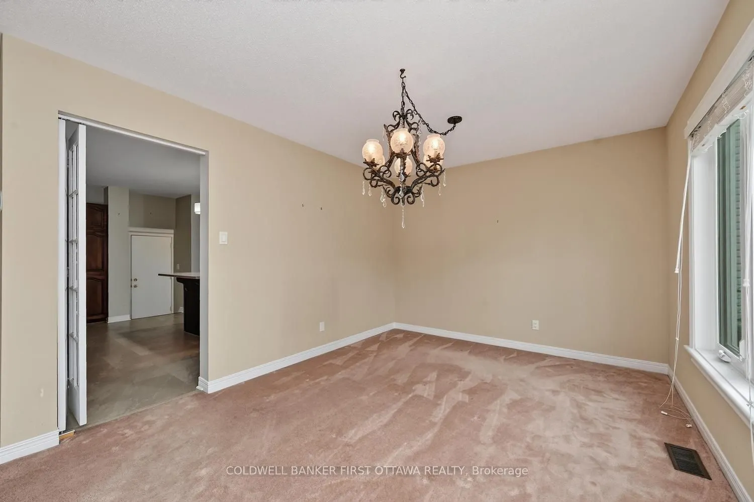 30 Rideaucrest Drive