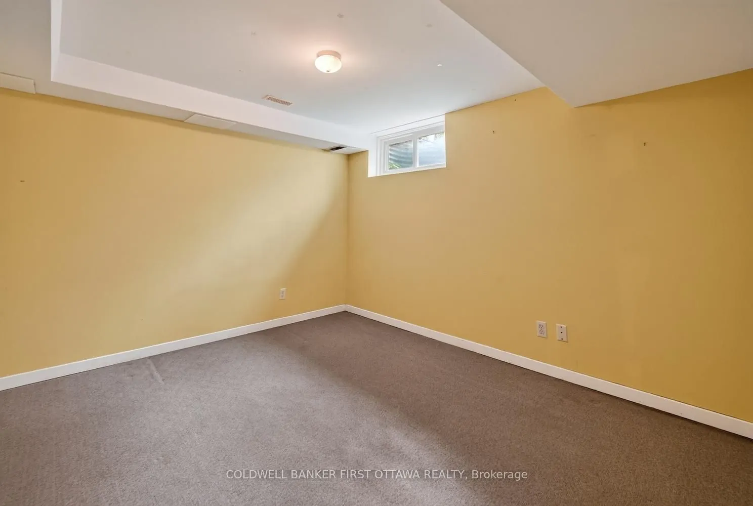 30 Rideaucrest Drive
