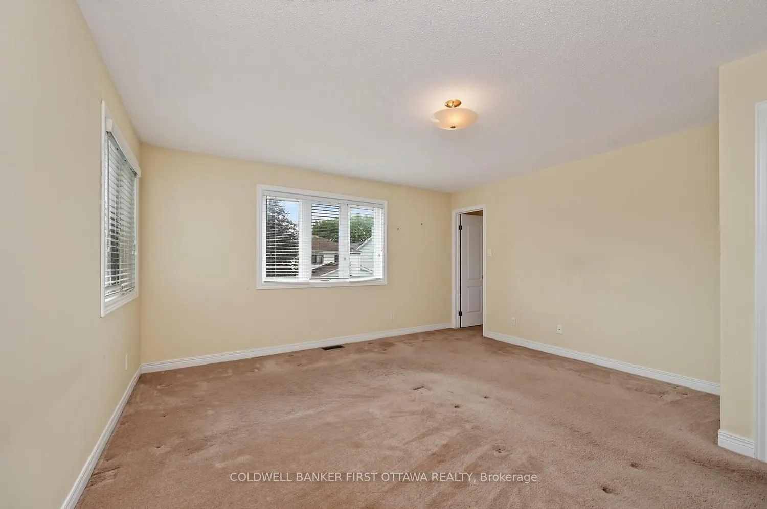 30 Rideaucrest Drive
