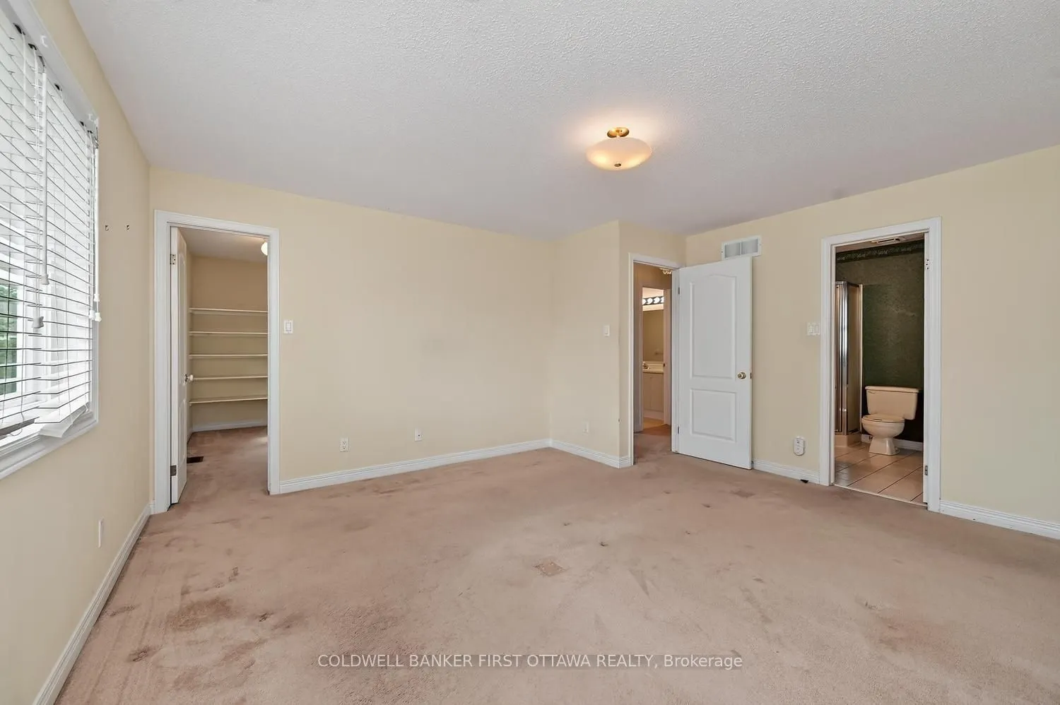 30 Rideaucrest Drive