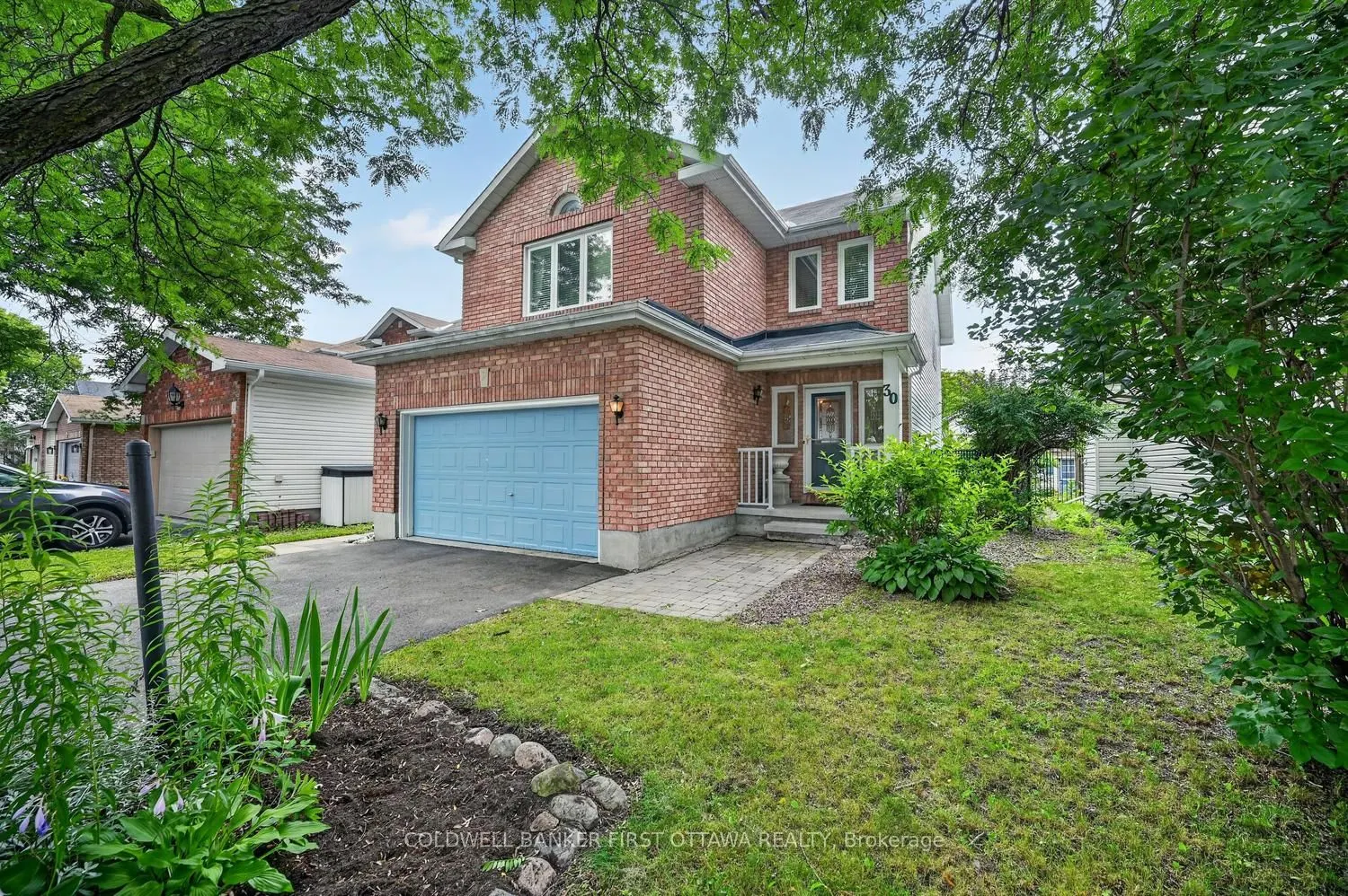 30 Rideaucrest Drive