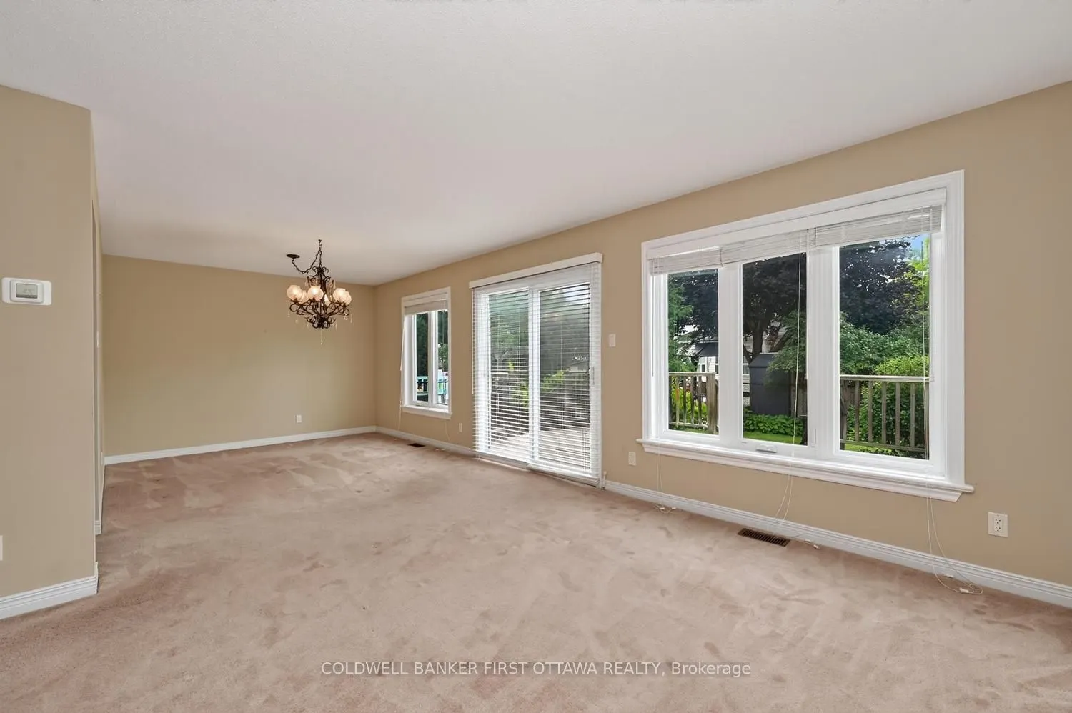 30 Rideaucrest Drive