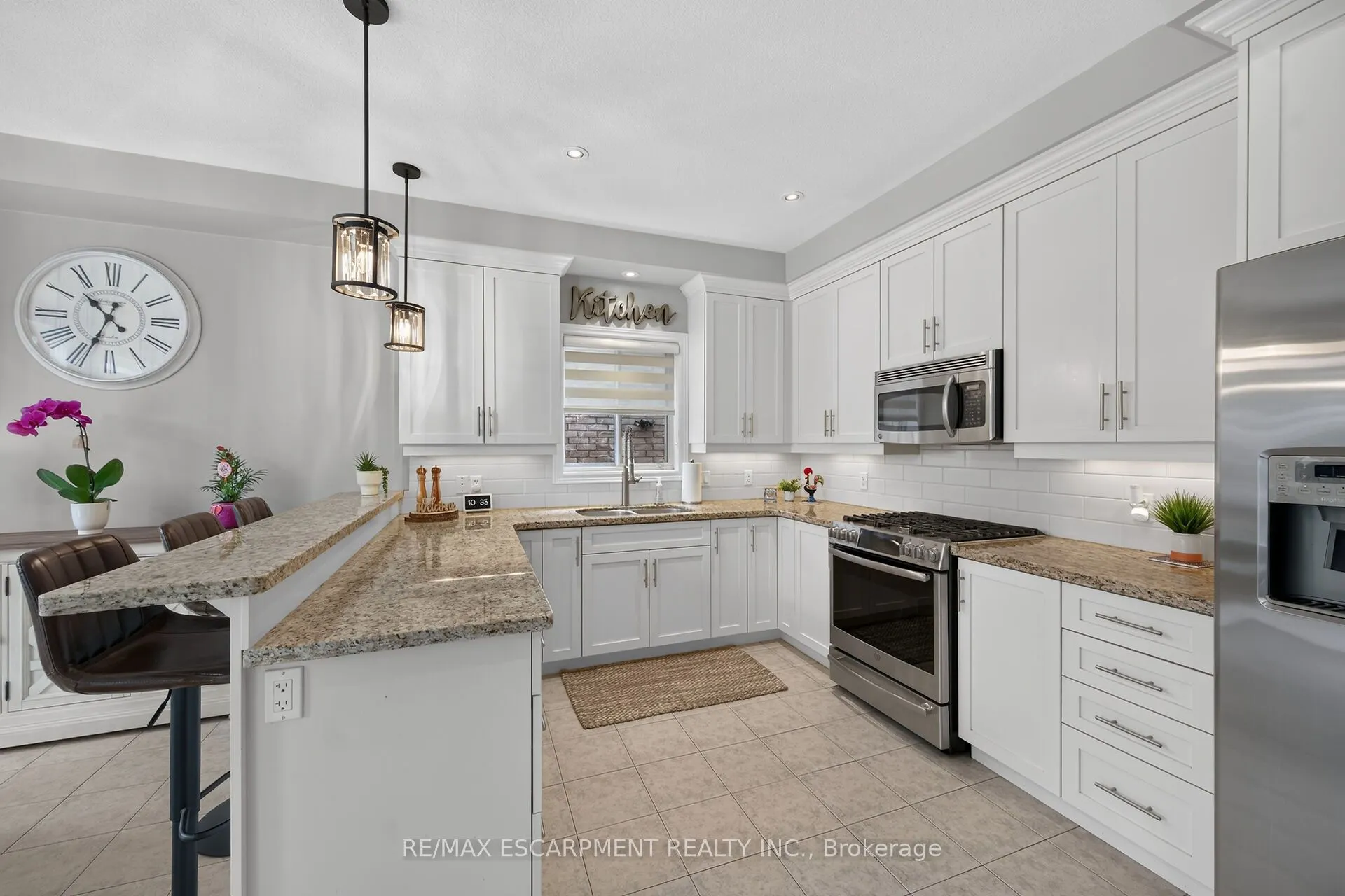 68 GARINGER Crescent