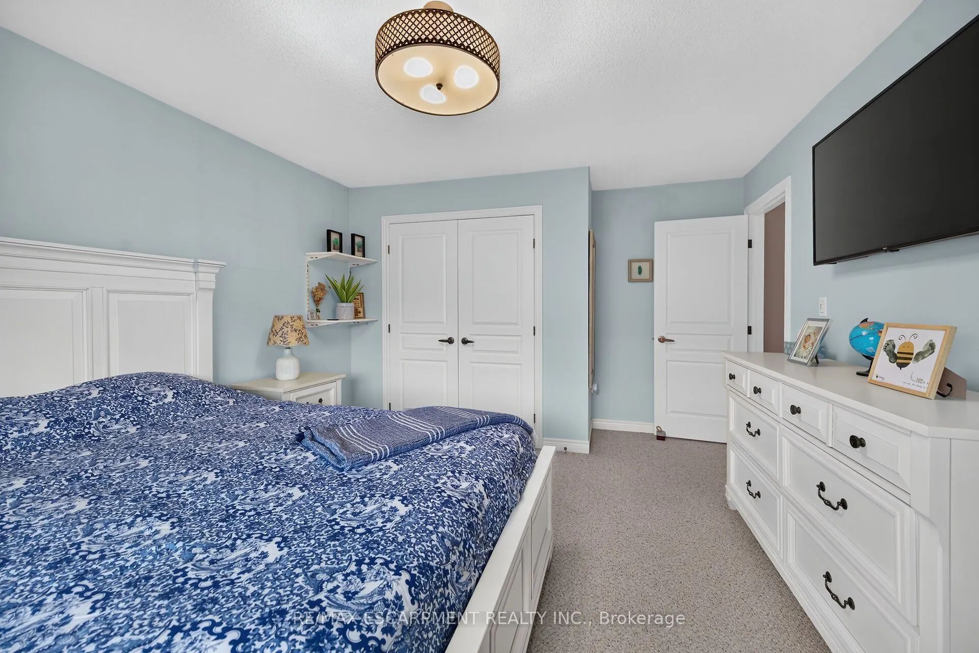 68 GARINGER Crescent