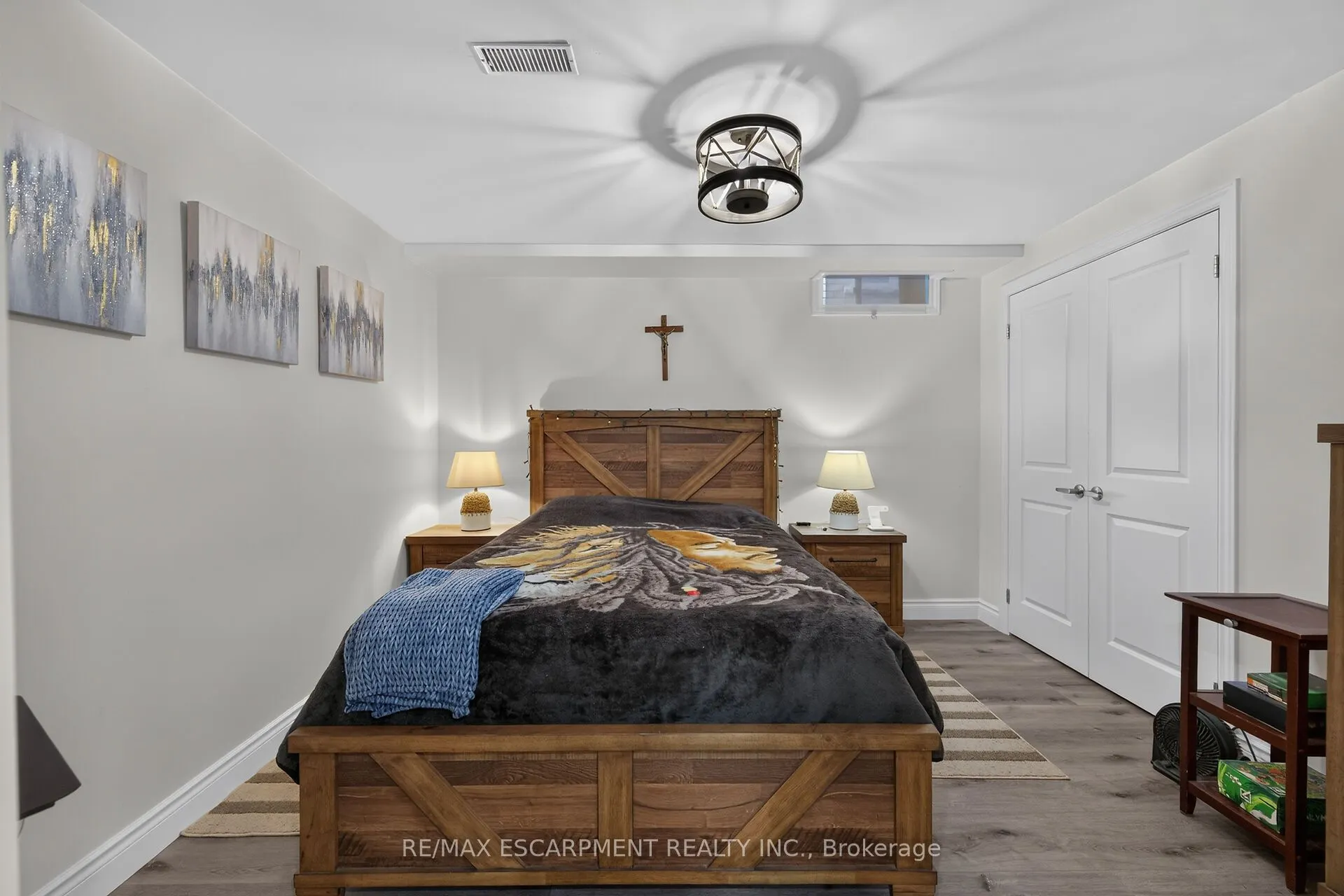 68 GARINGER Crescent