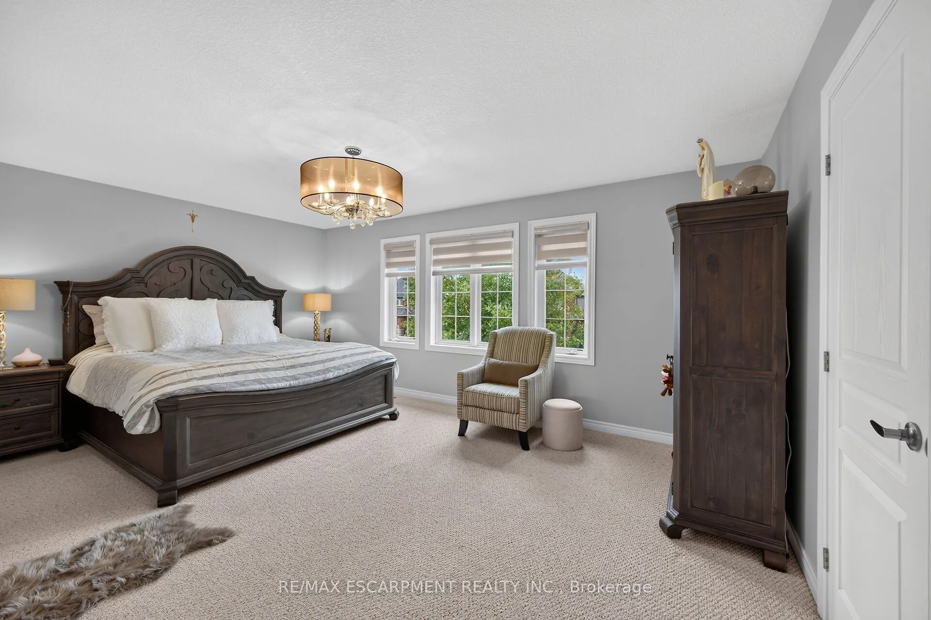 68 GARINGER Crescent