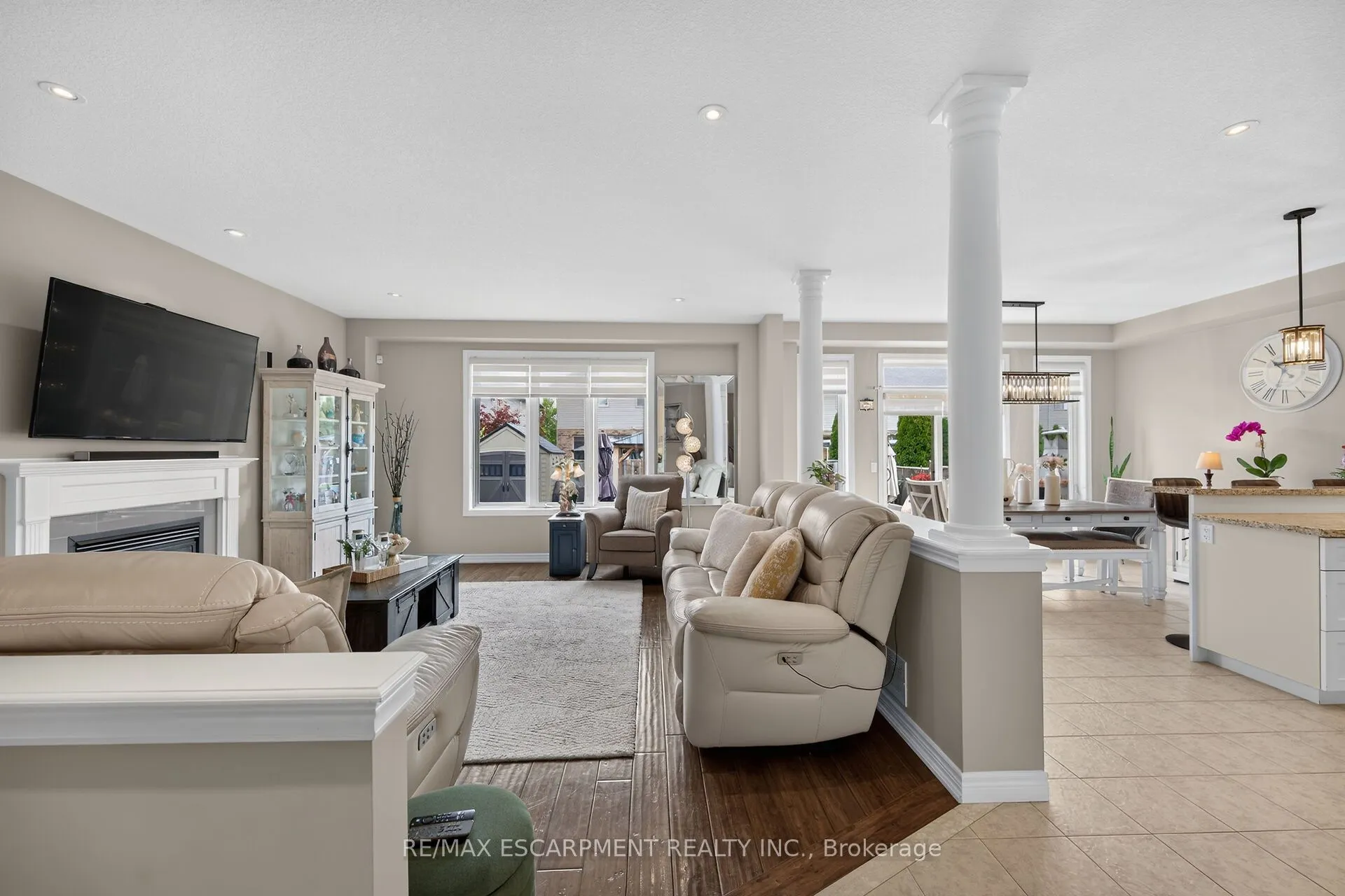 68 GARINGER Crescent