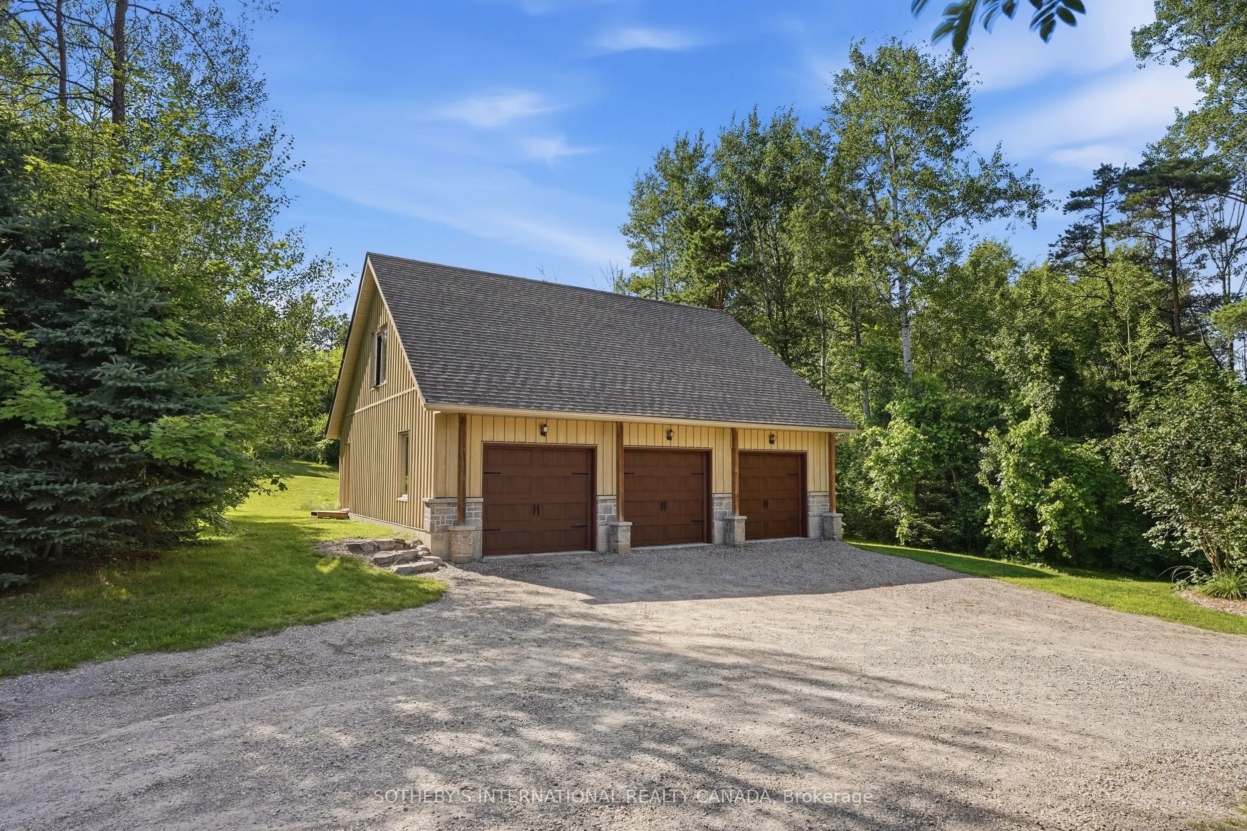 428300 25 Side Road