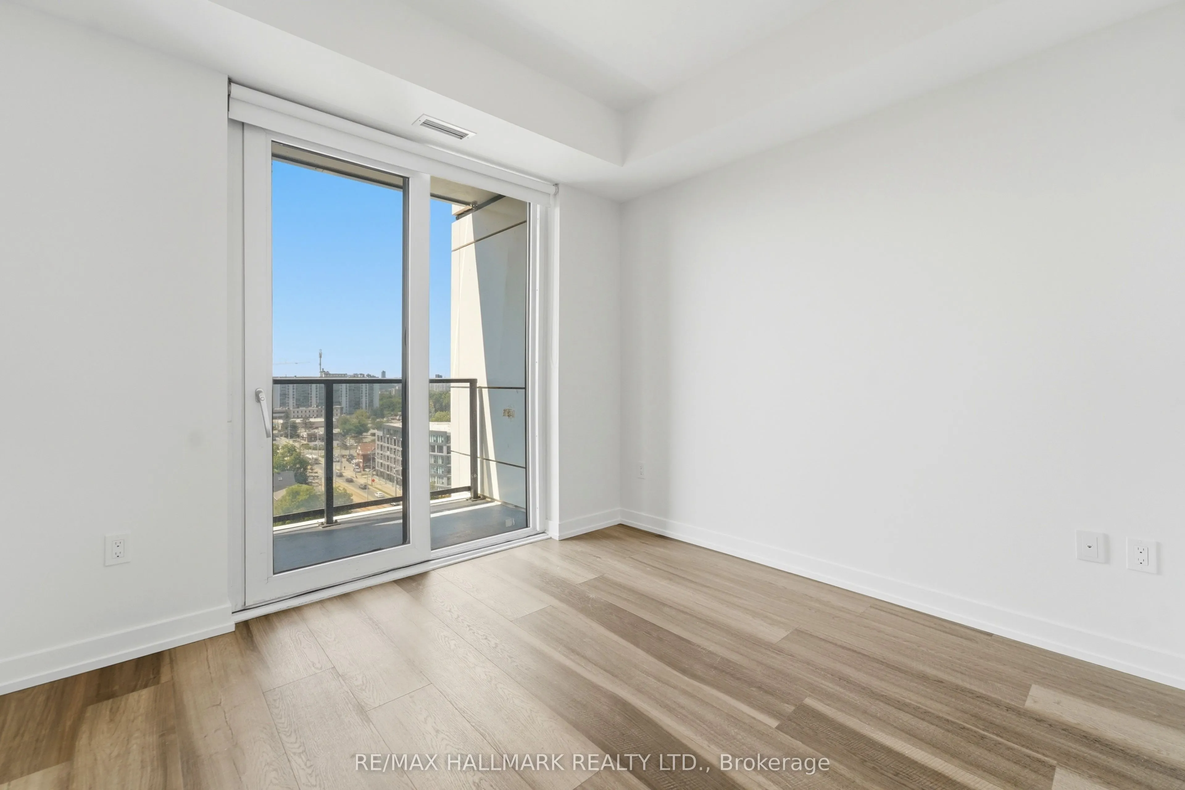 5 Wellington Street S #1406