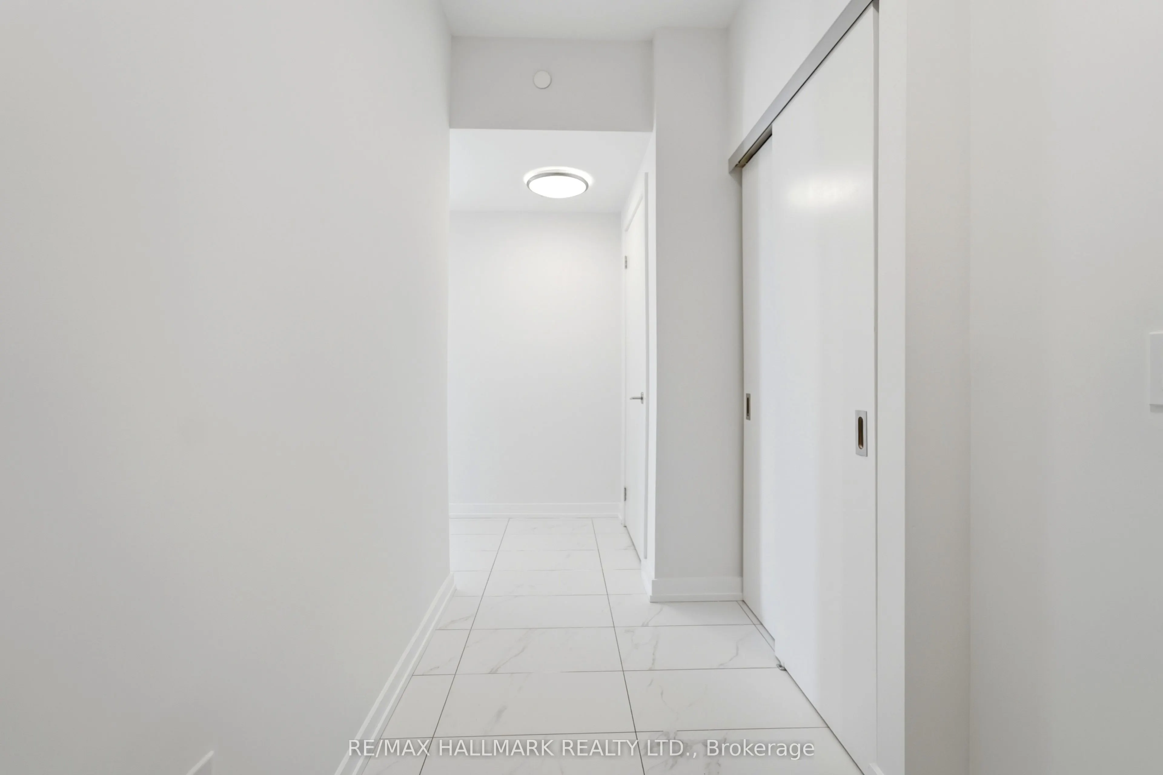 5 Wellington Street S #1406