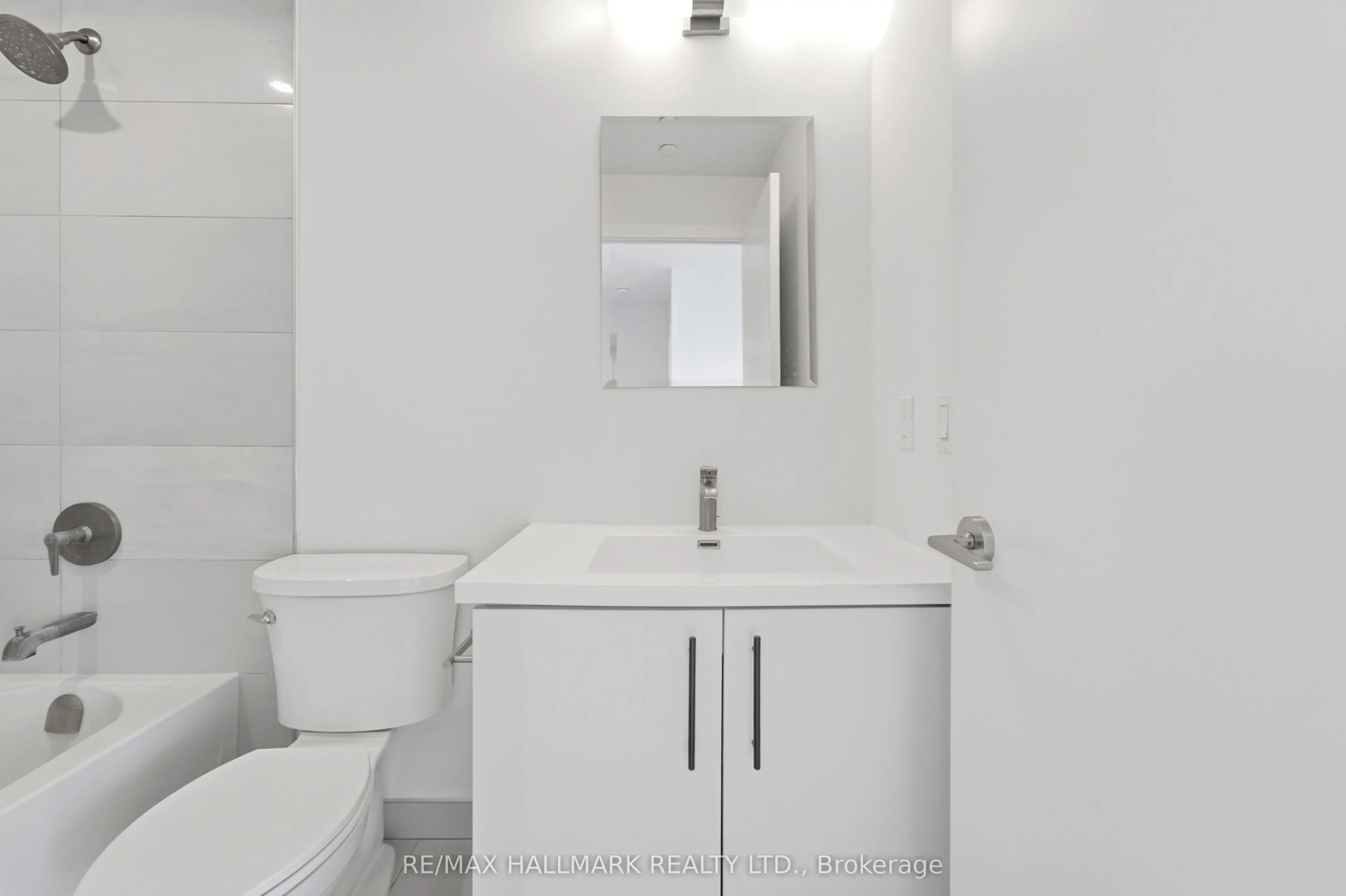 5 Wellington Street S #1406