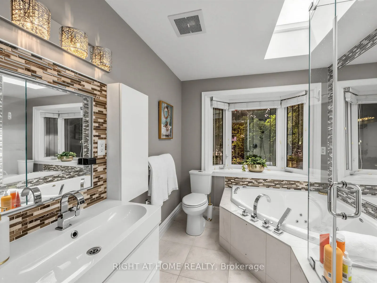 608 Highvalley Road