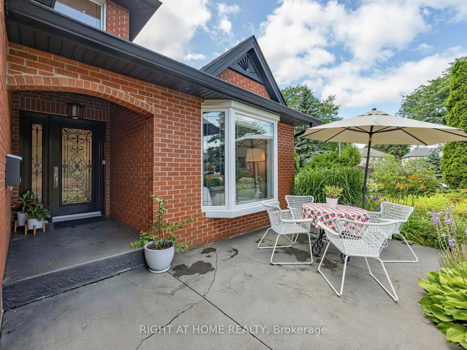 608 Highvalley Road