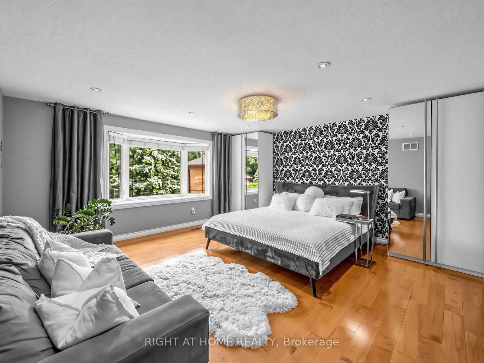 608 Highvalley Road