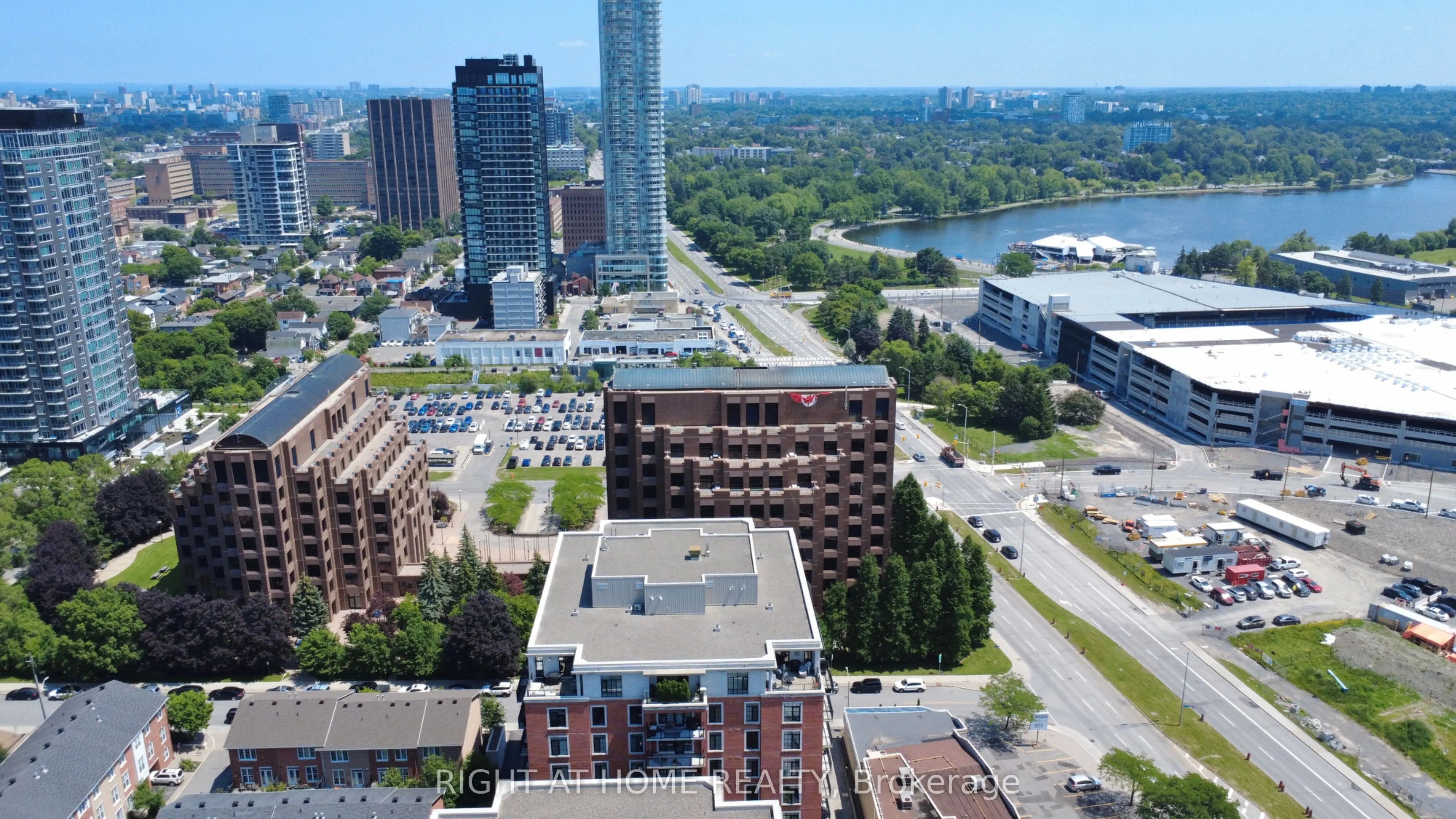 330 Loretta Avenue S #810