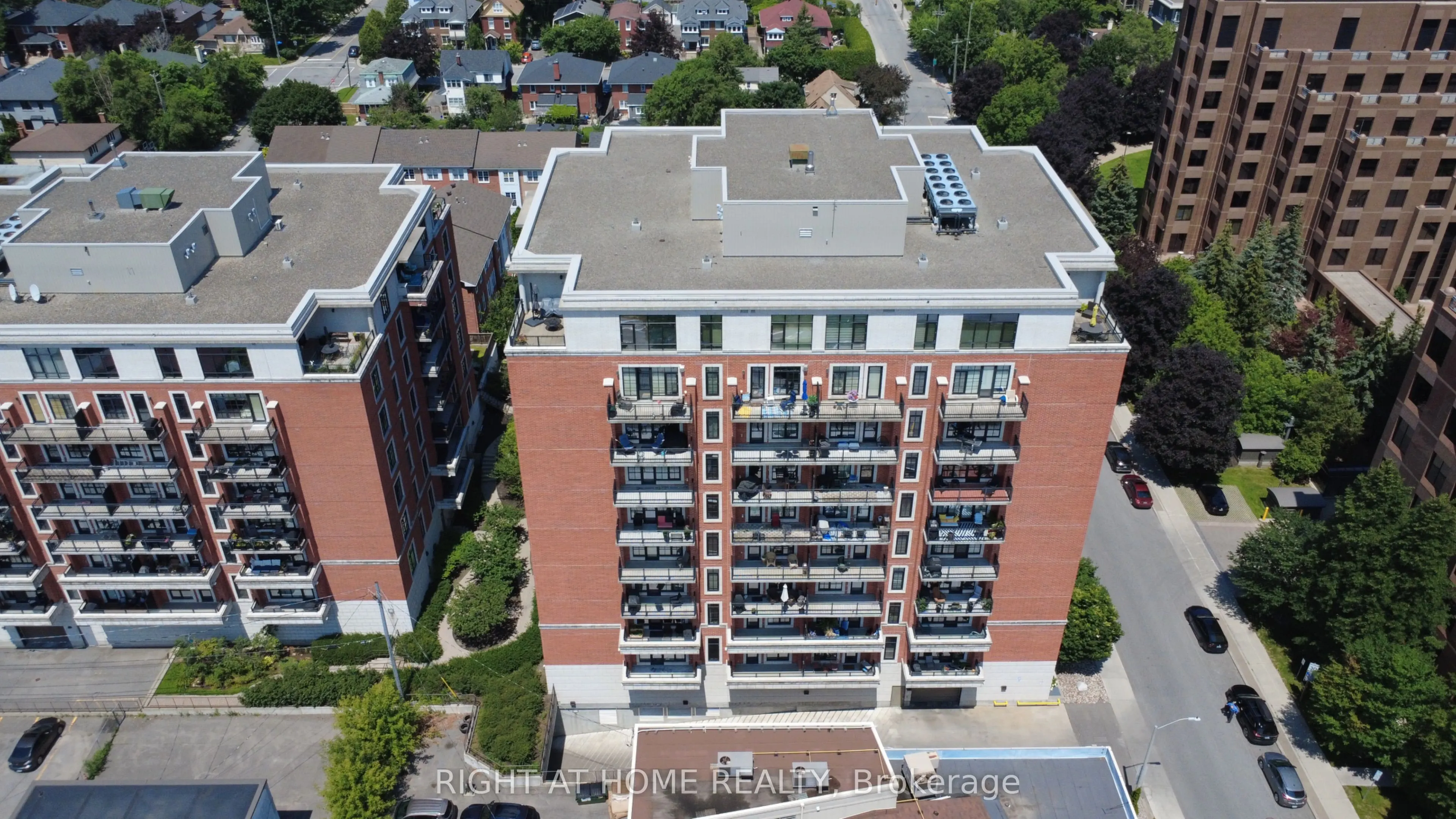 330 Loretta Avenue S #810