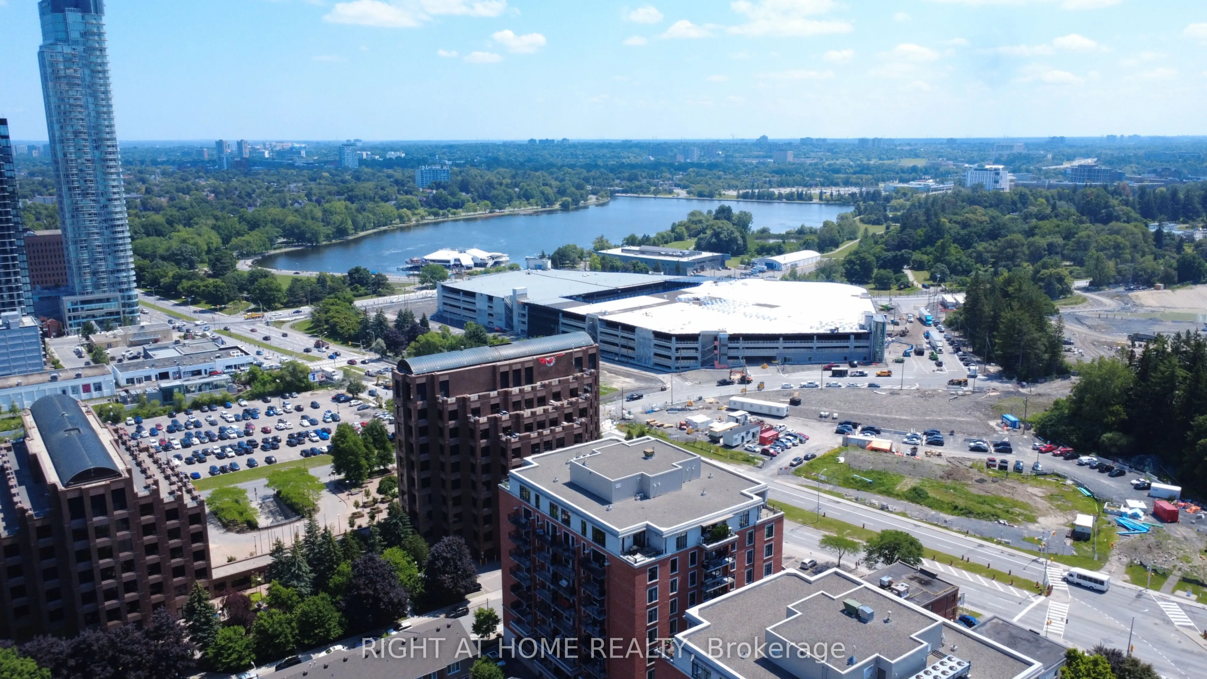 330 Loretta Avenue S #810