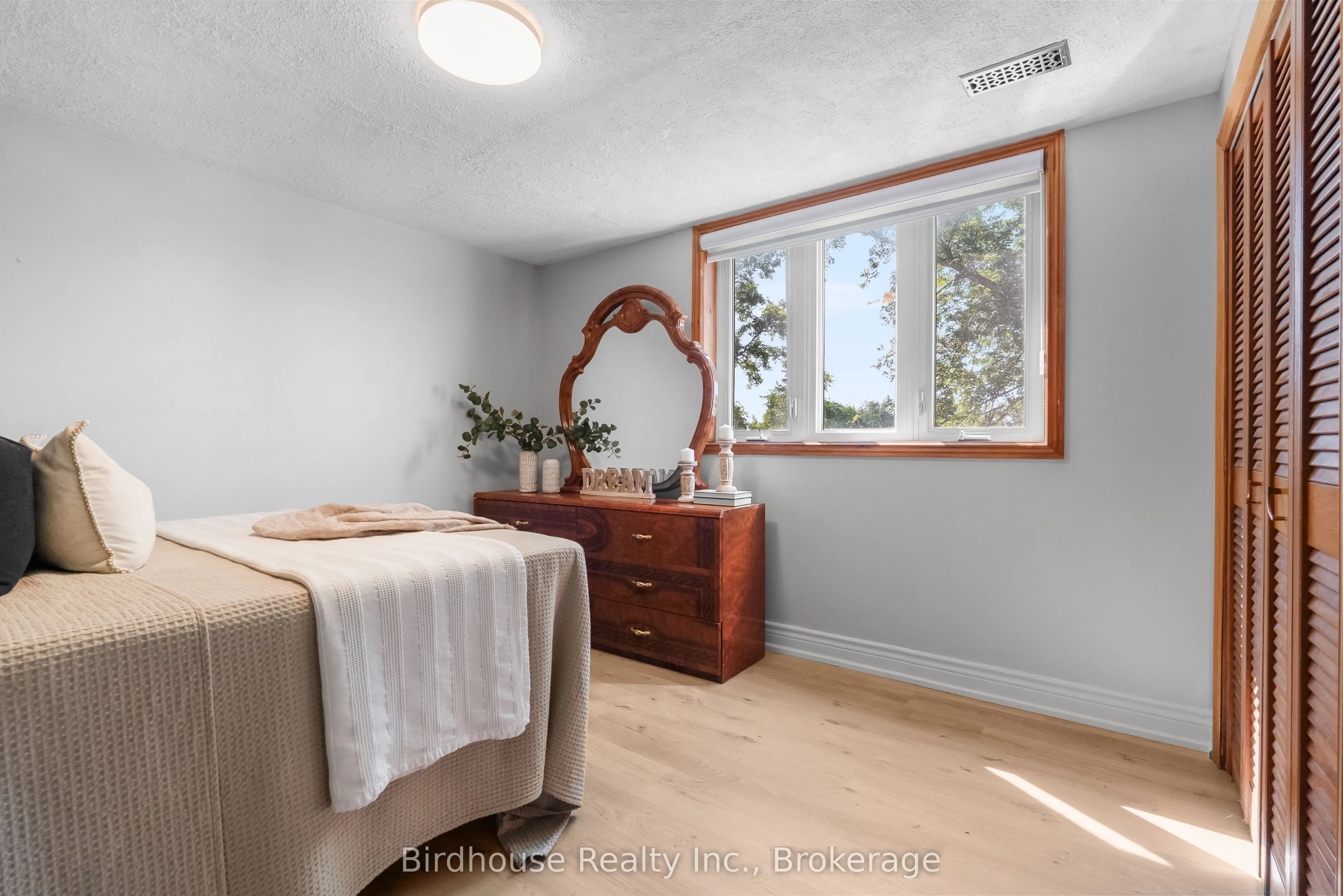 36 Sugar Bush Road