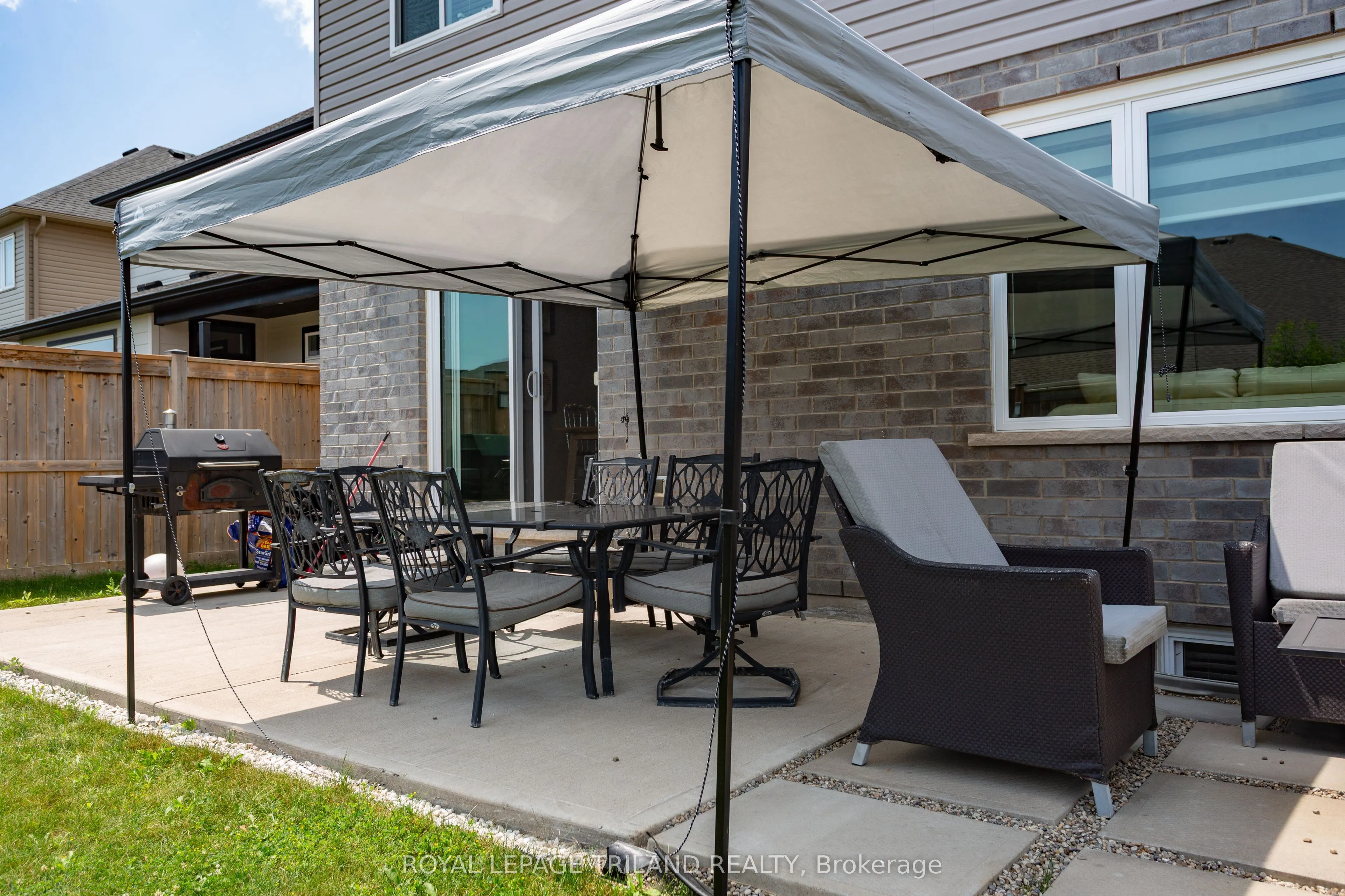 1 Acorn Trail