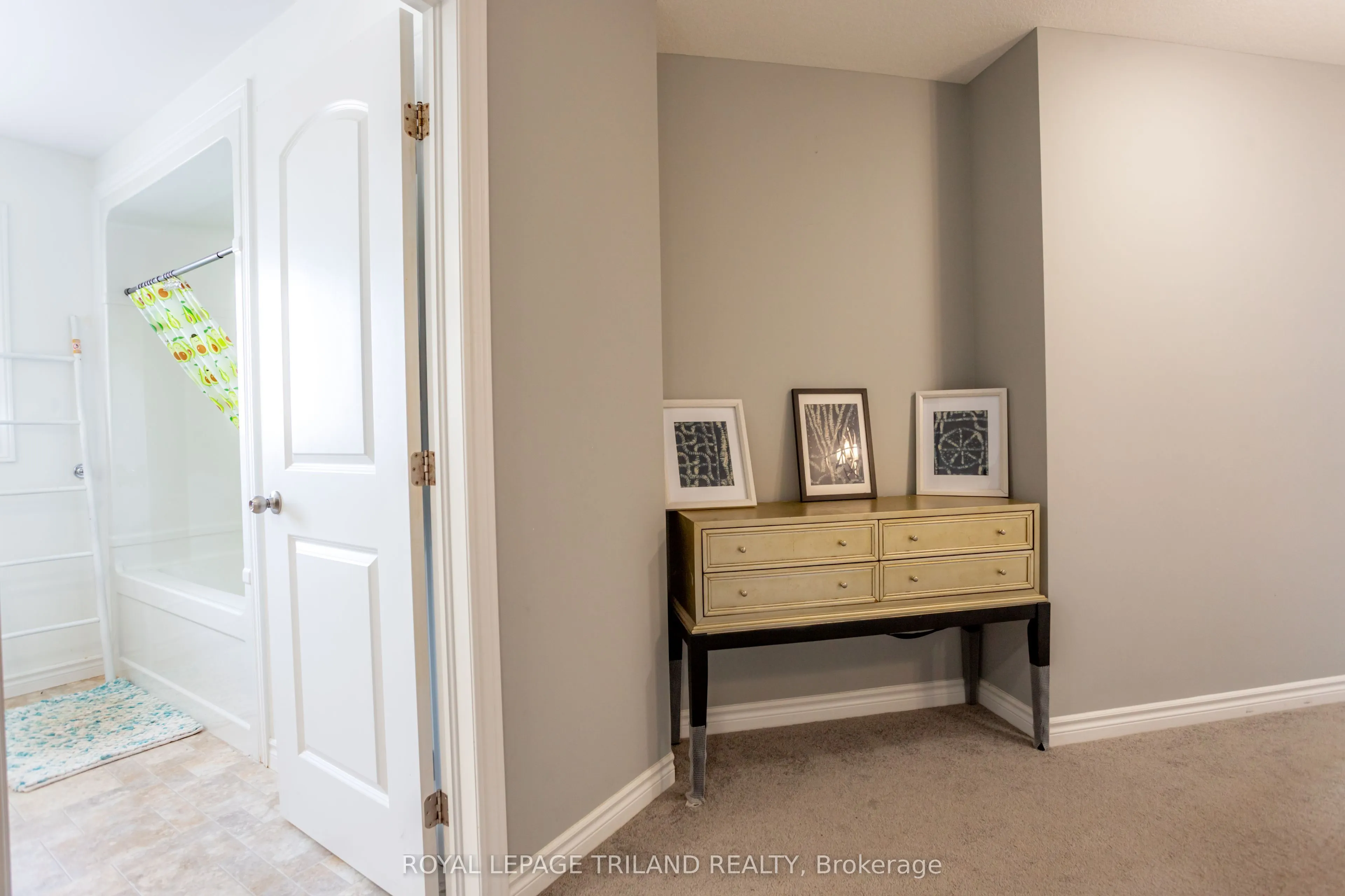 1 Acorn Trail