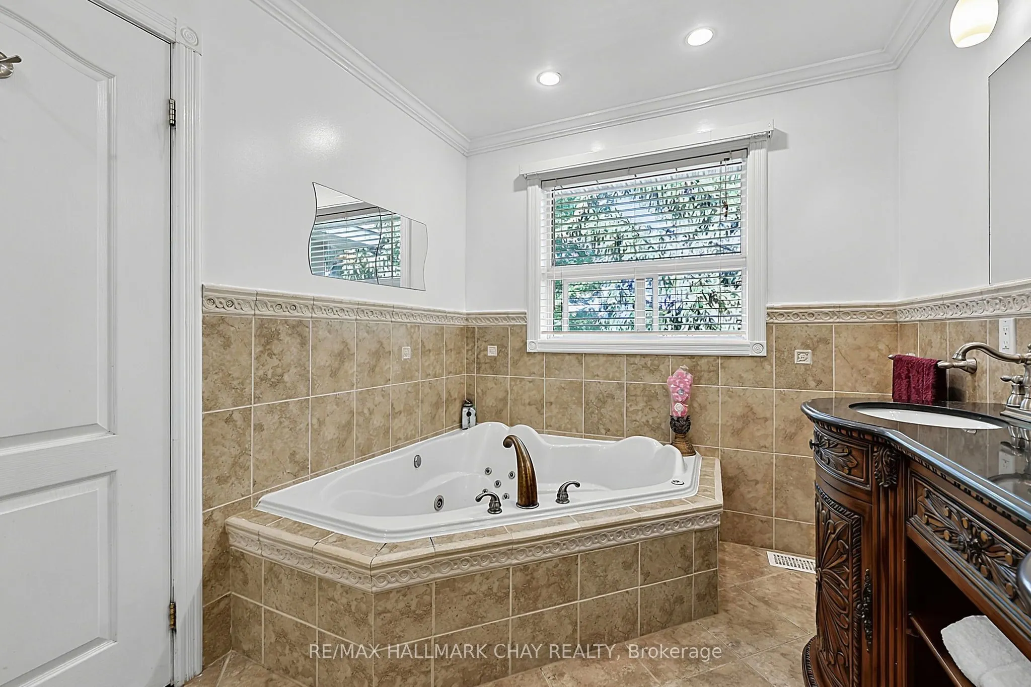 31 Hillside Drive