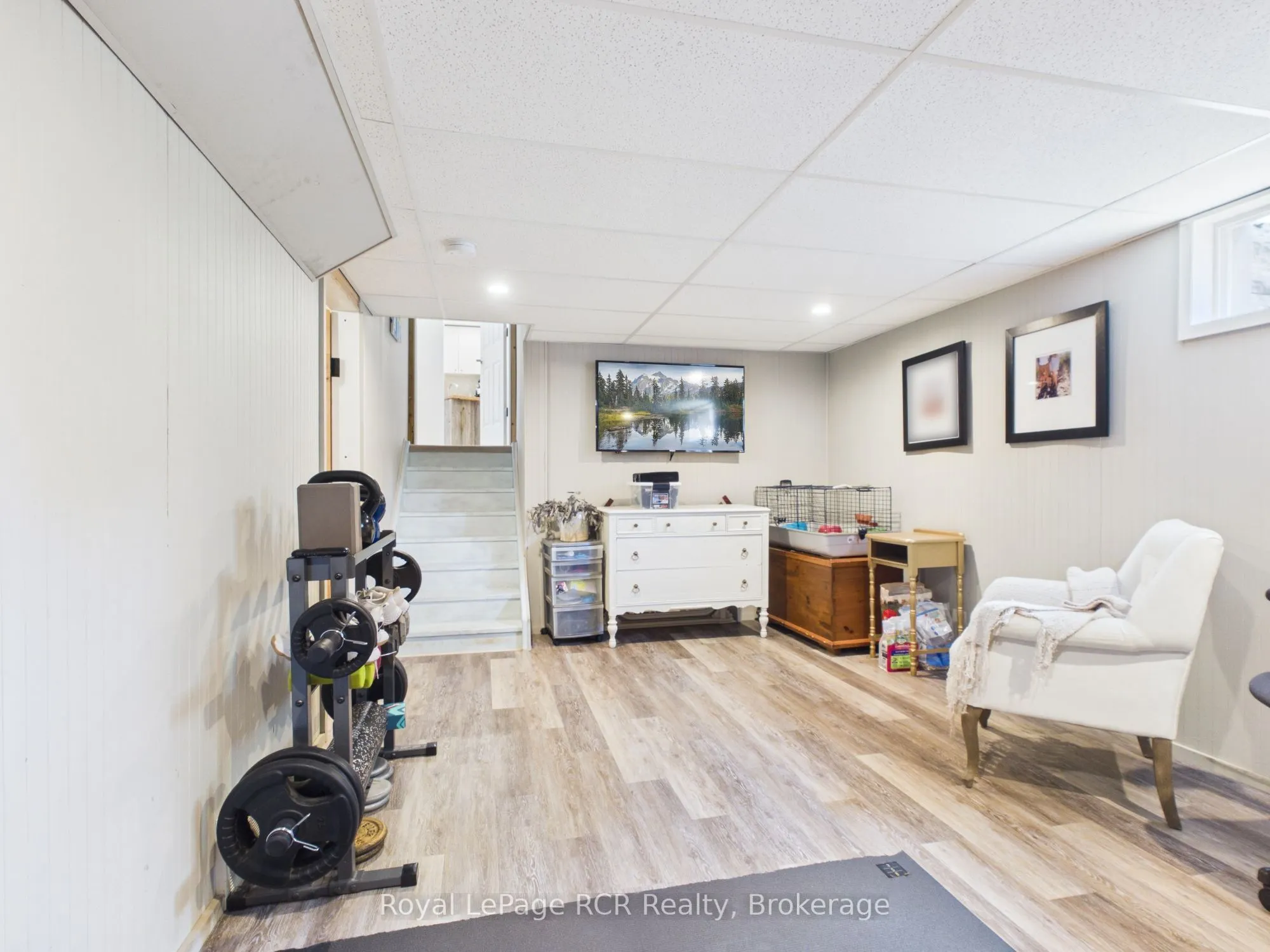 319370 Grey Road 1 Road