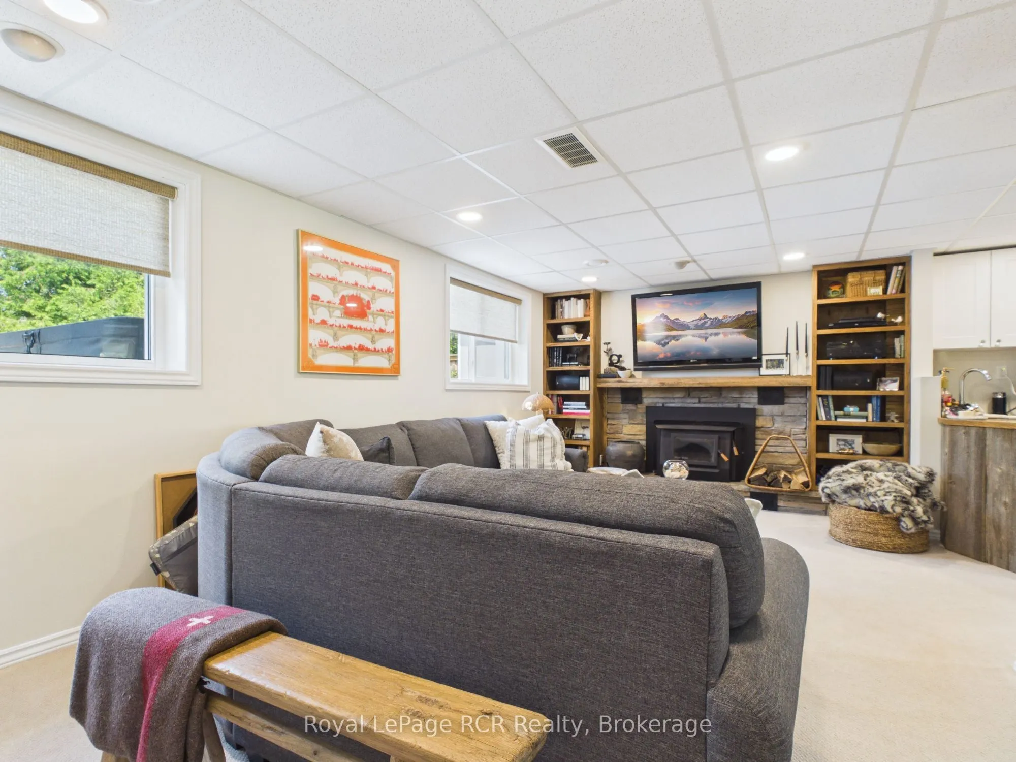 319370 Grey Road 1 Road