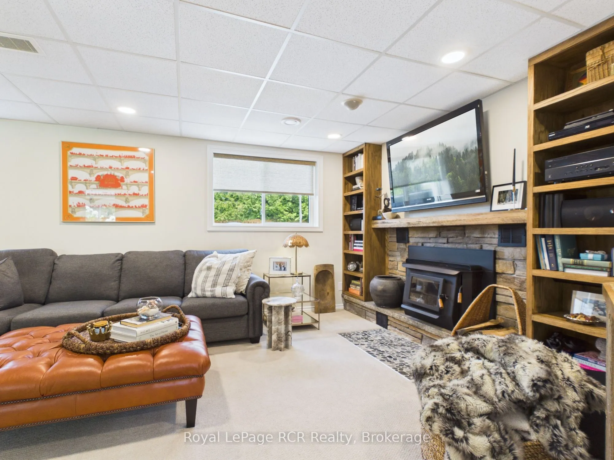 319370 Grey Road 1 Road