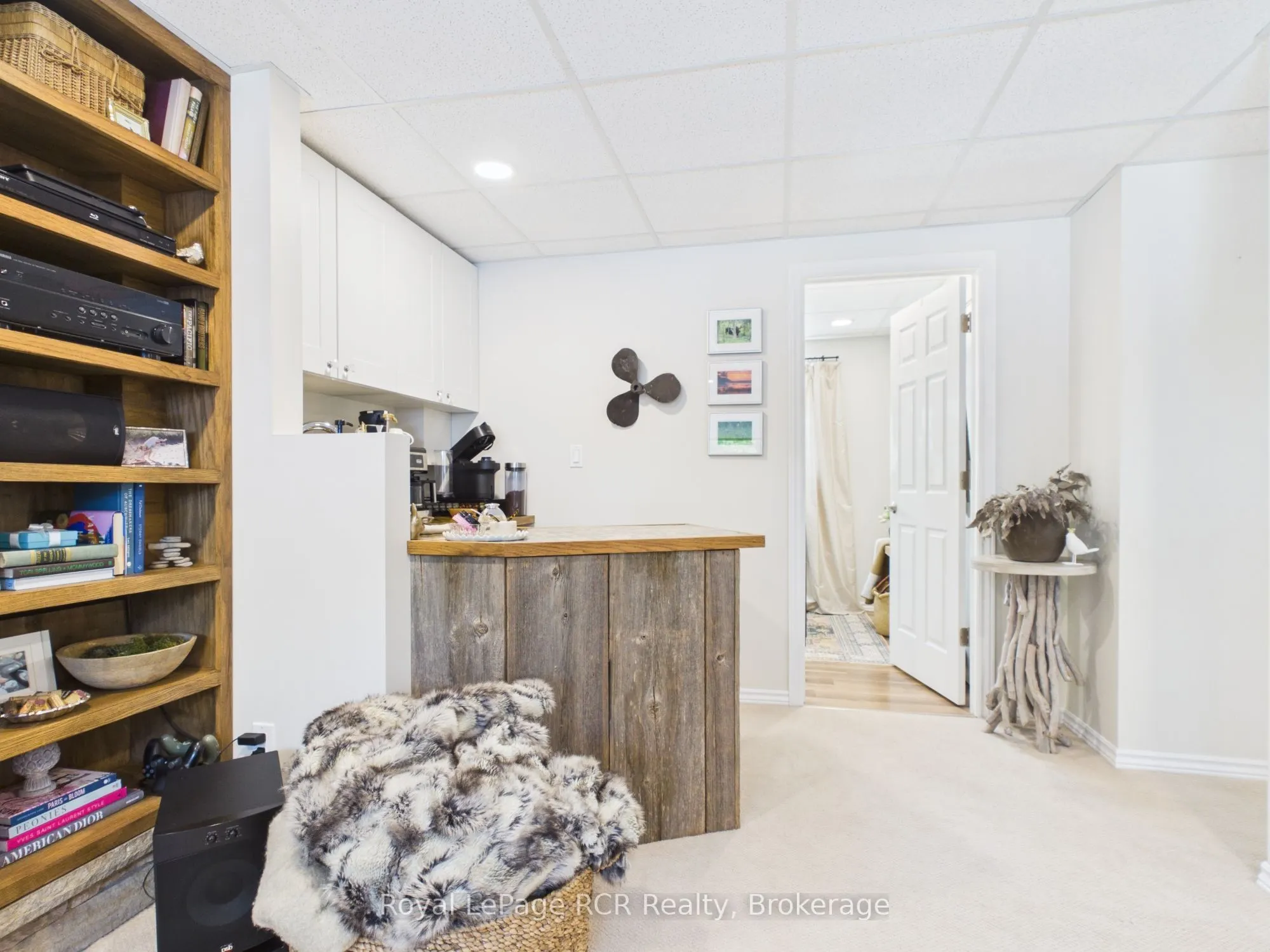 319370 Grey Road 1 Road