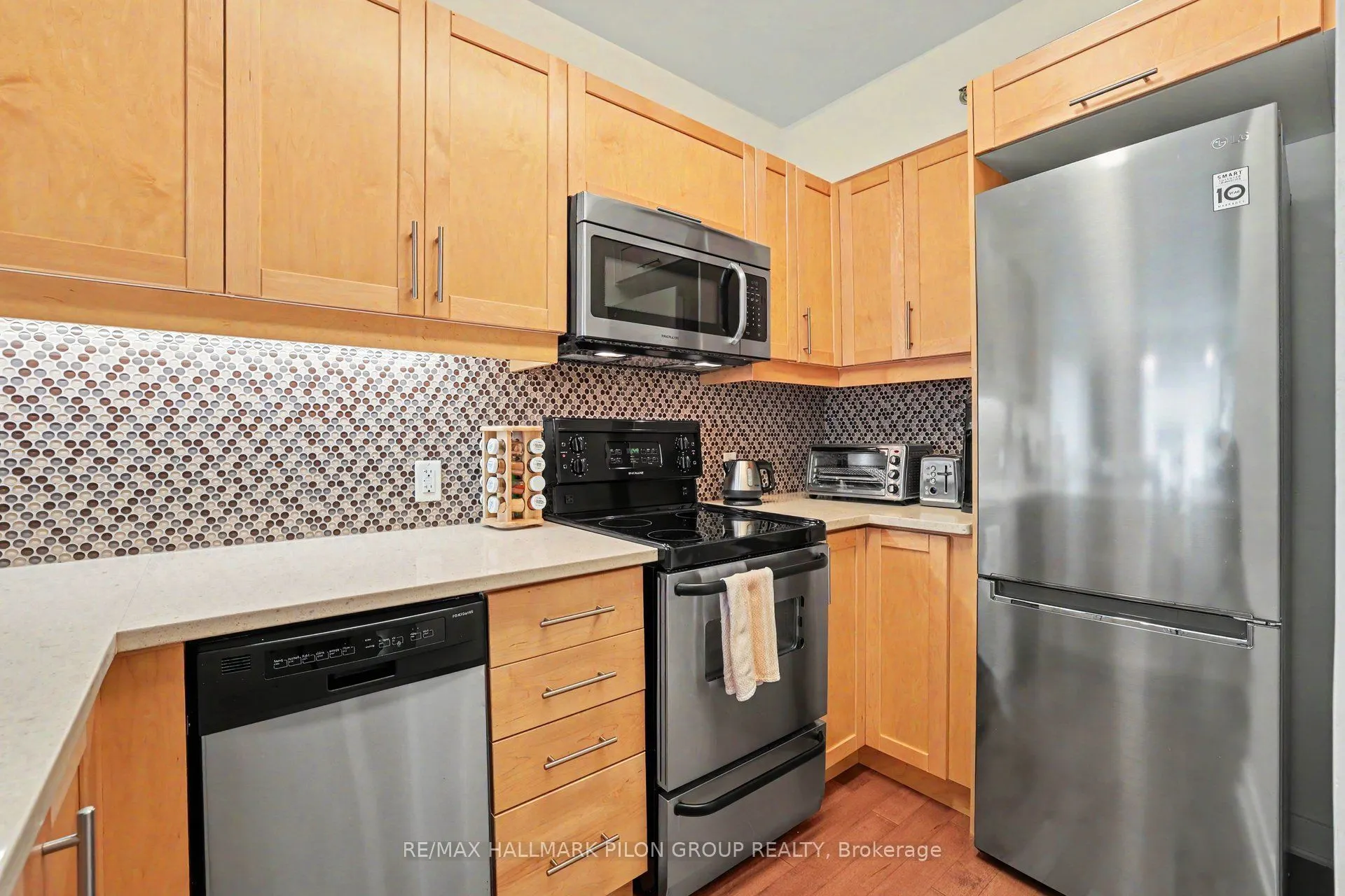 300C Lett Street #619