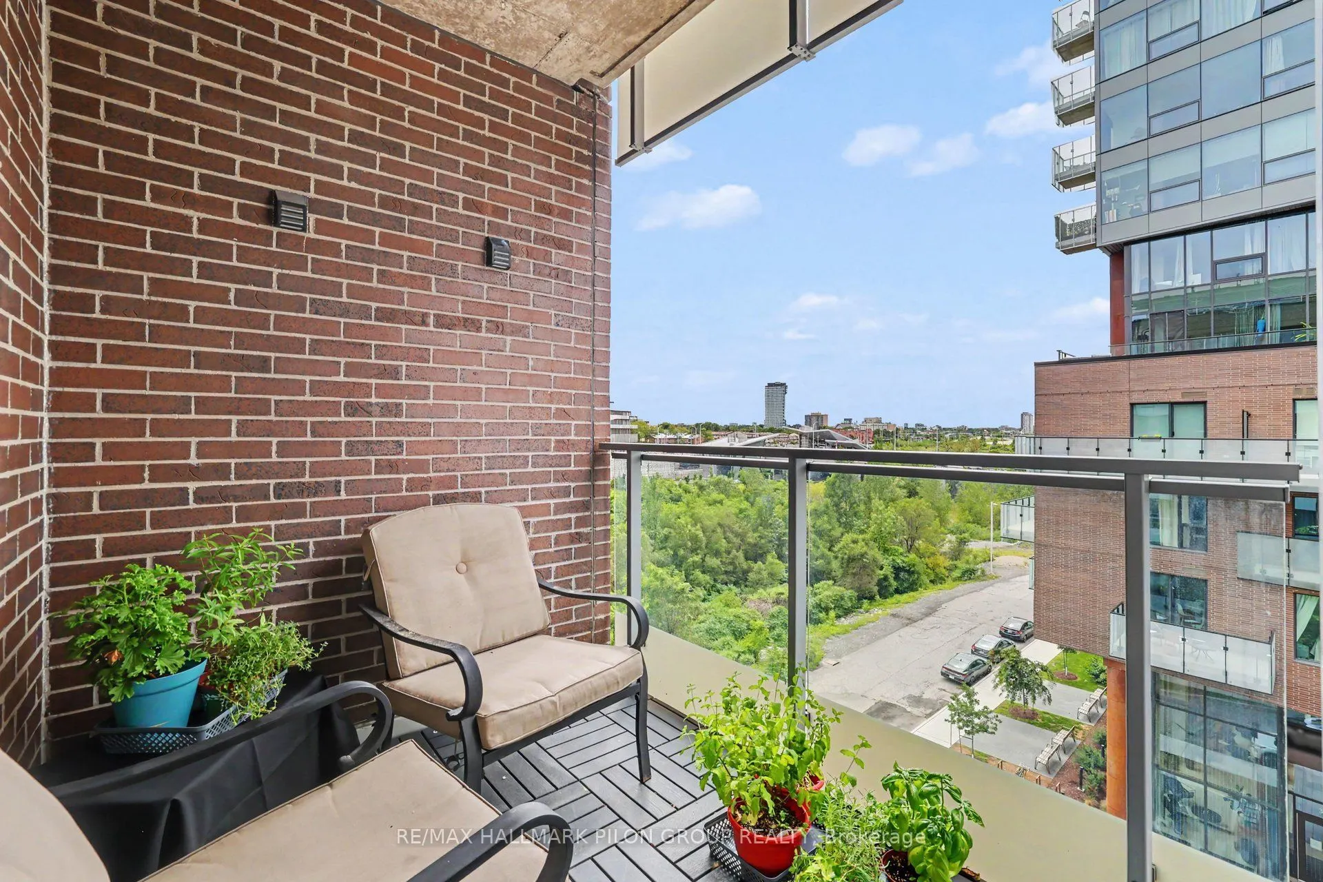 300C Lett Street #619