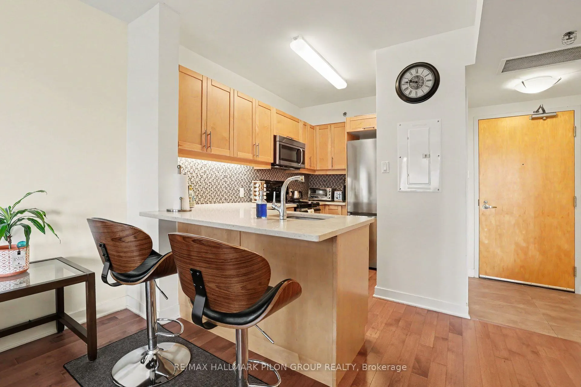 300C Lett Street #619