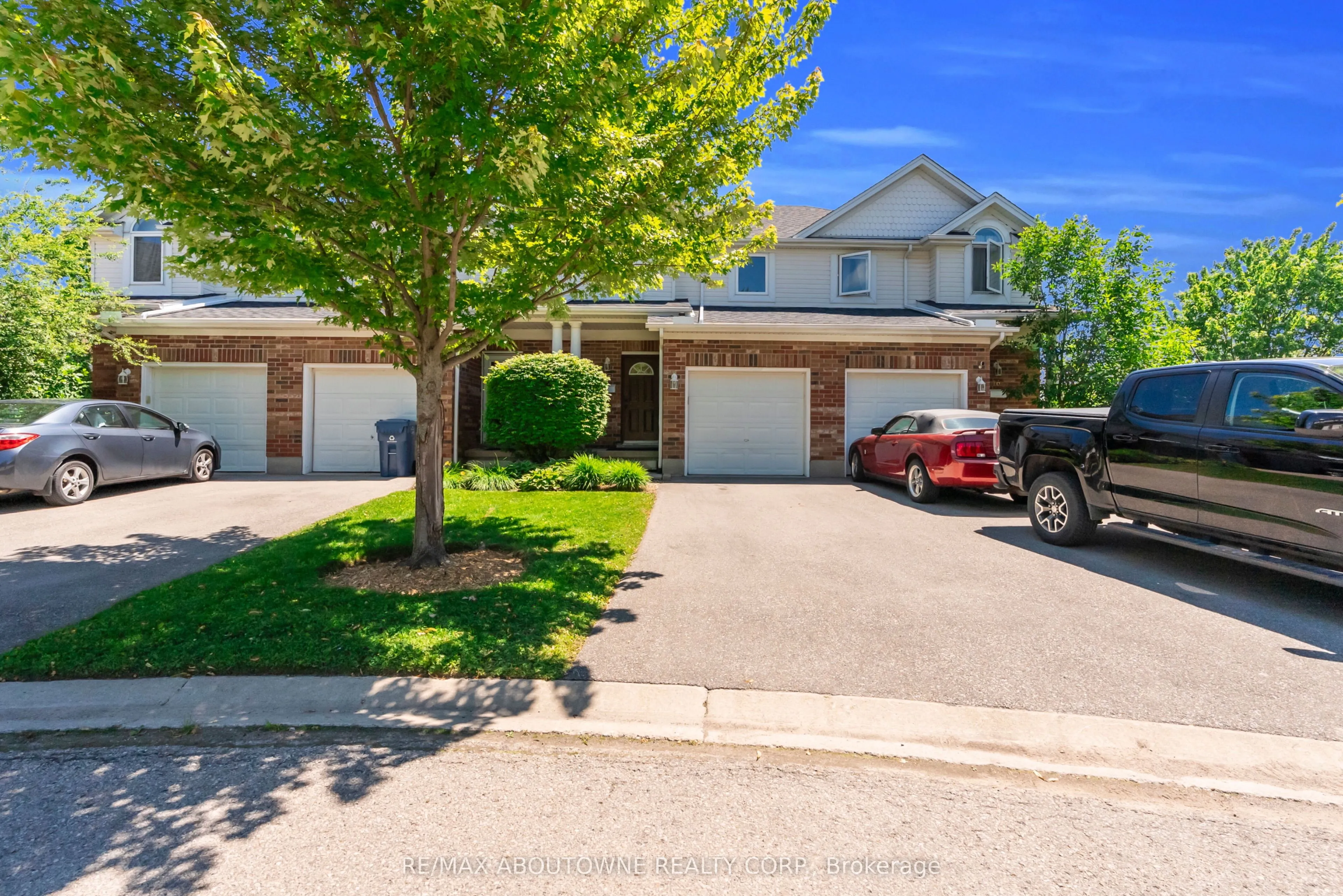 151 Clairfields Drive E #15