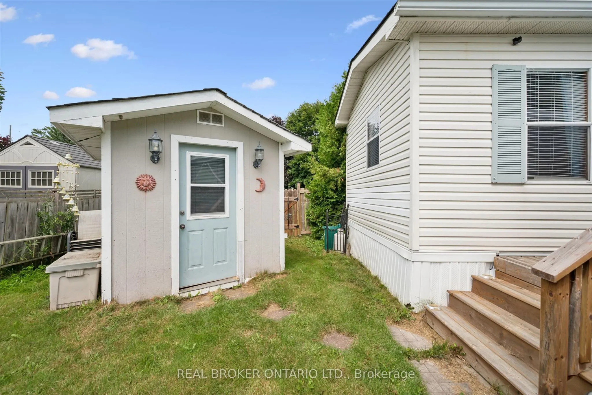 218 Beach Road