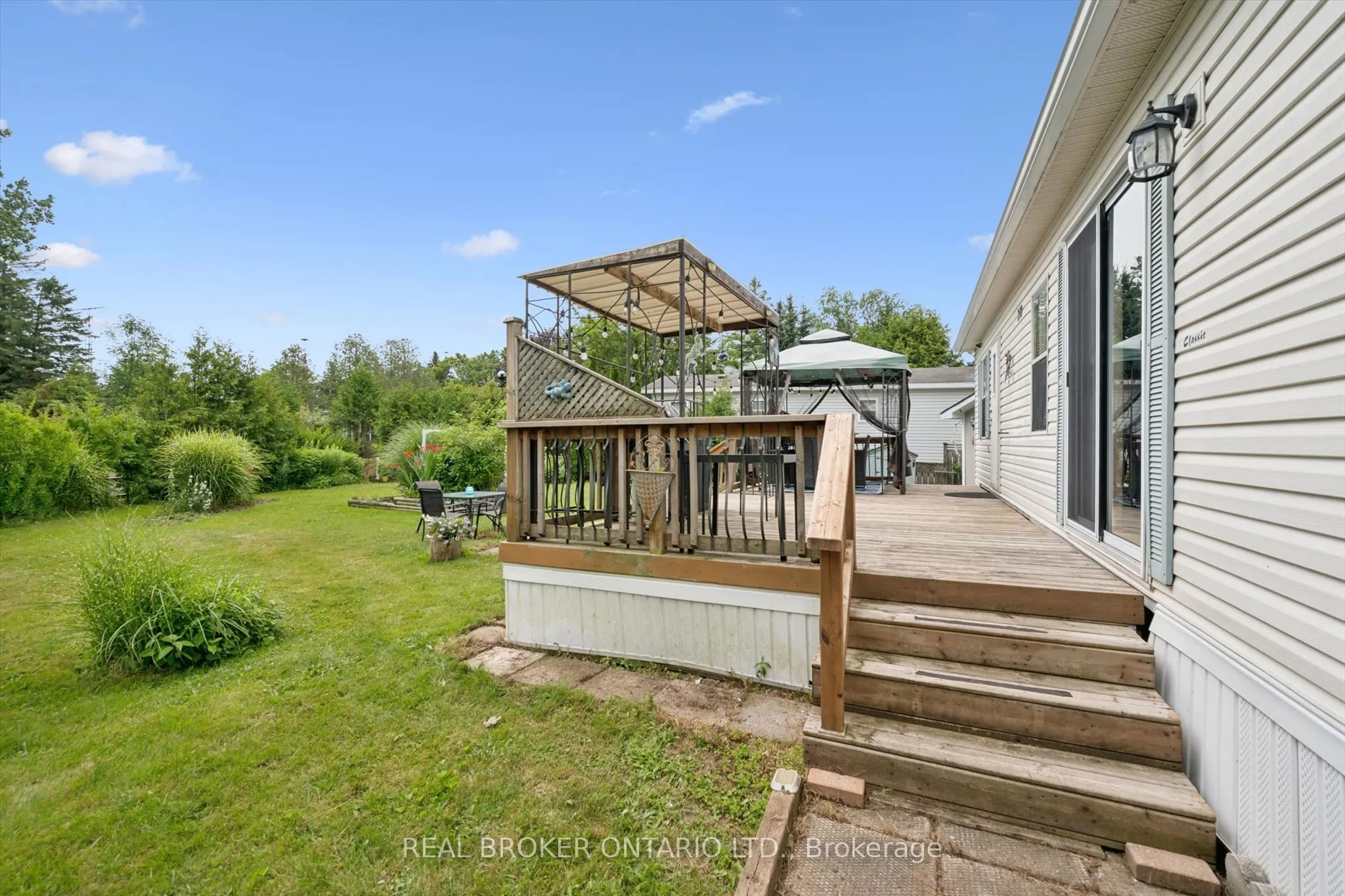 218 Beach Road